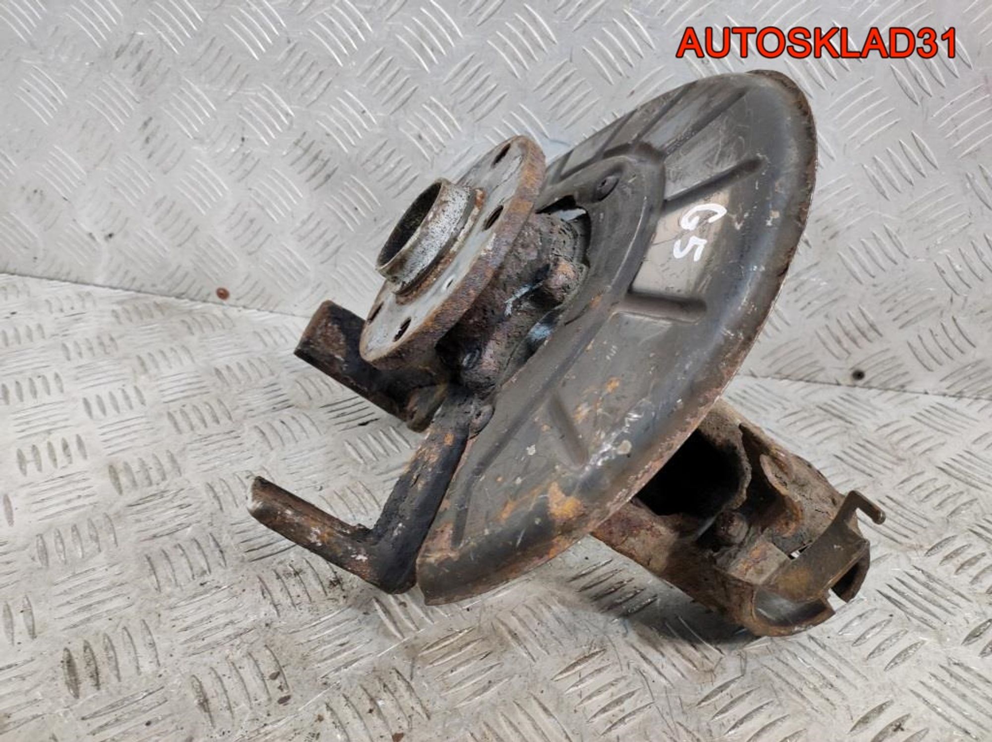 Кулак поворотный передний правый VW Golf 1K0407256P, 3600 рублей, Дубовое