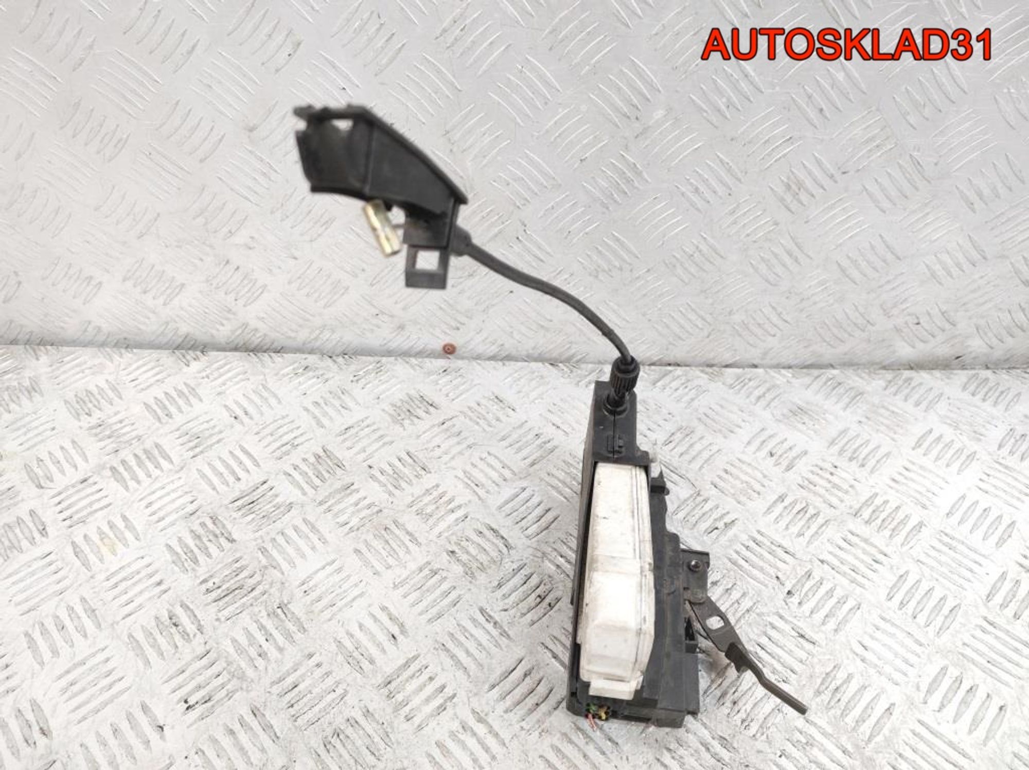 Замок двери задней левой Ford Galaxy 1 93BG220A20DD, 2000 рублей, Дубовое