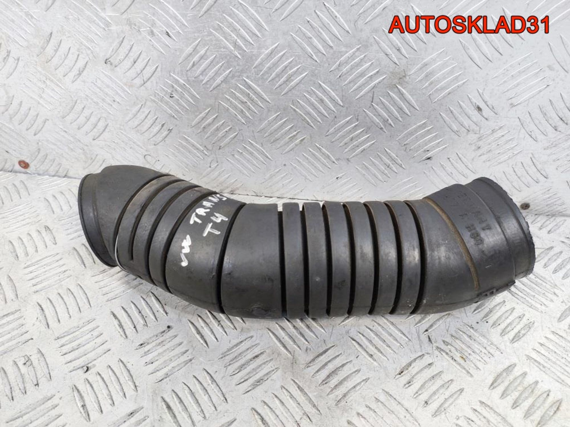 Патрубок фильтра VW Transporter T4 028129627A, 1000 рублей, Дубовое