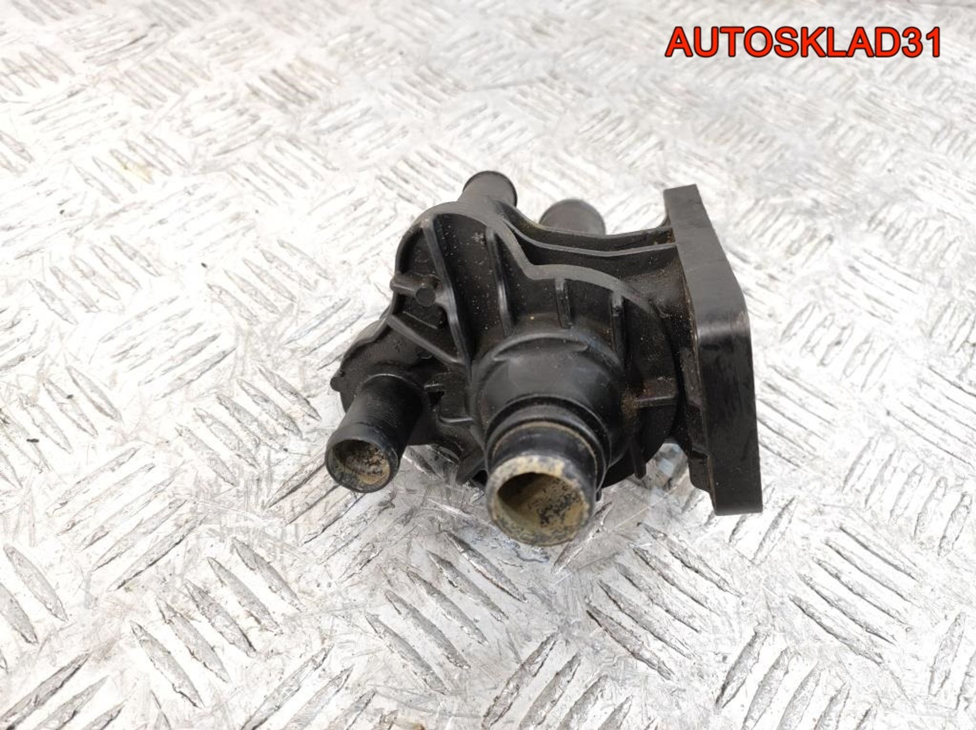 Корпус термостата Ford Focus 2 1,6 Дизель 9647767180, 1000 рублей, Дубовое