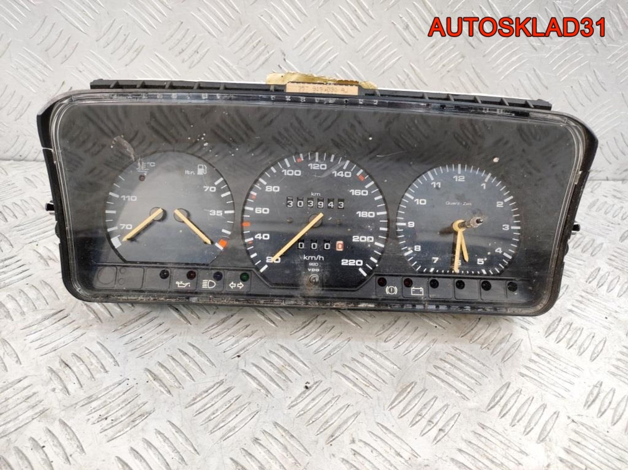 Панель приборов VW Passat B3 357919033AJ, 10000 рублей, Дубовое