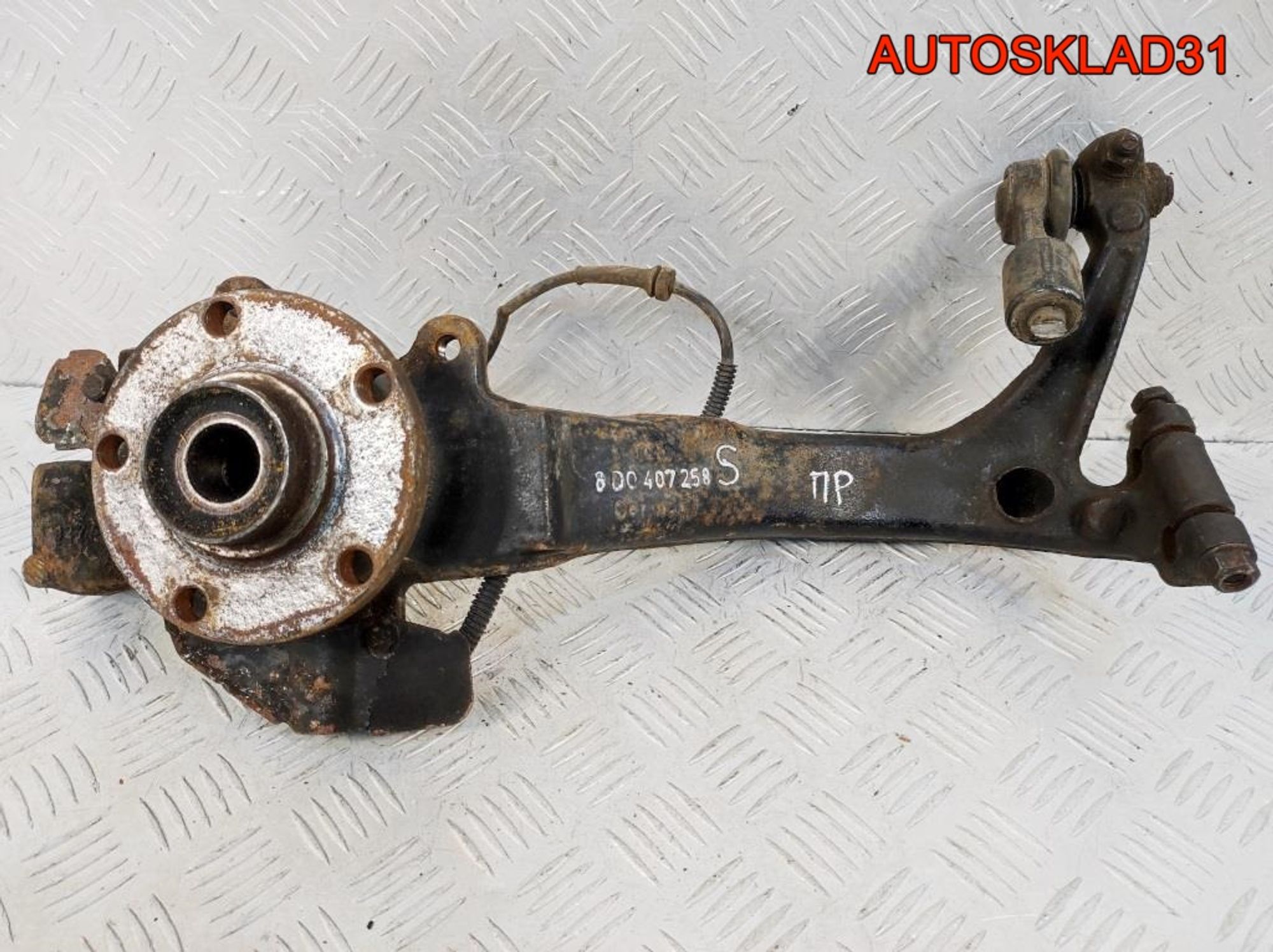 Кулак передний правый VW Passat B5 8D0407258S, 1200 рублей, Дубовое