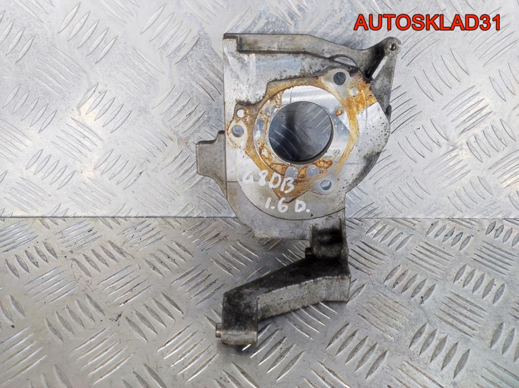 Кронштейн ТНВД Ford Focus 2 1.6 G8DB 9654959880, 900 рублей, Дубовое