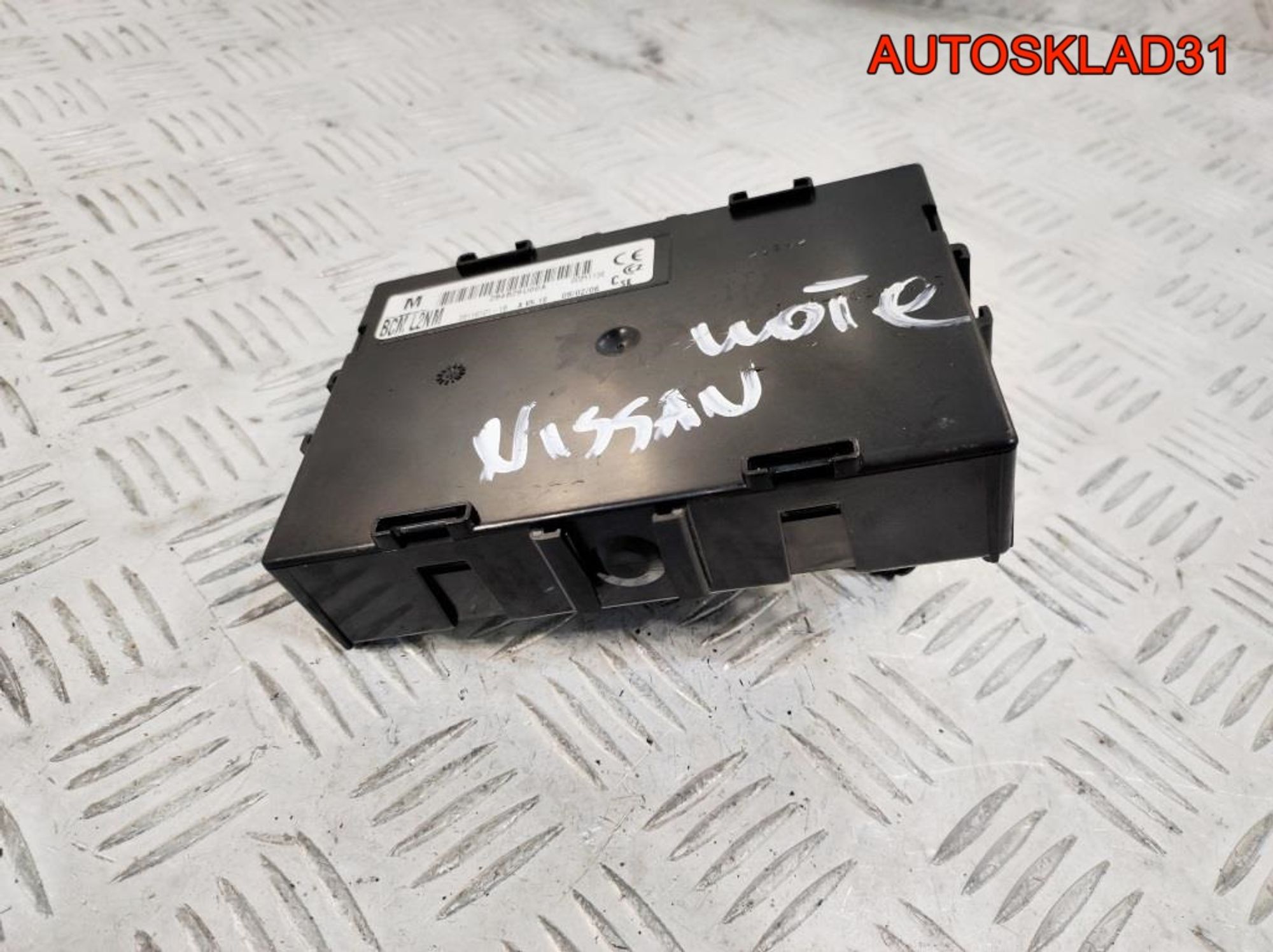 Блок комфорта Nissan Note E11 284B29U00A, 1400 рублей, Дубовое