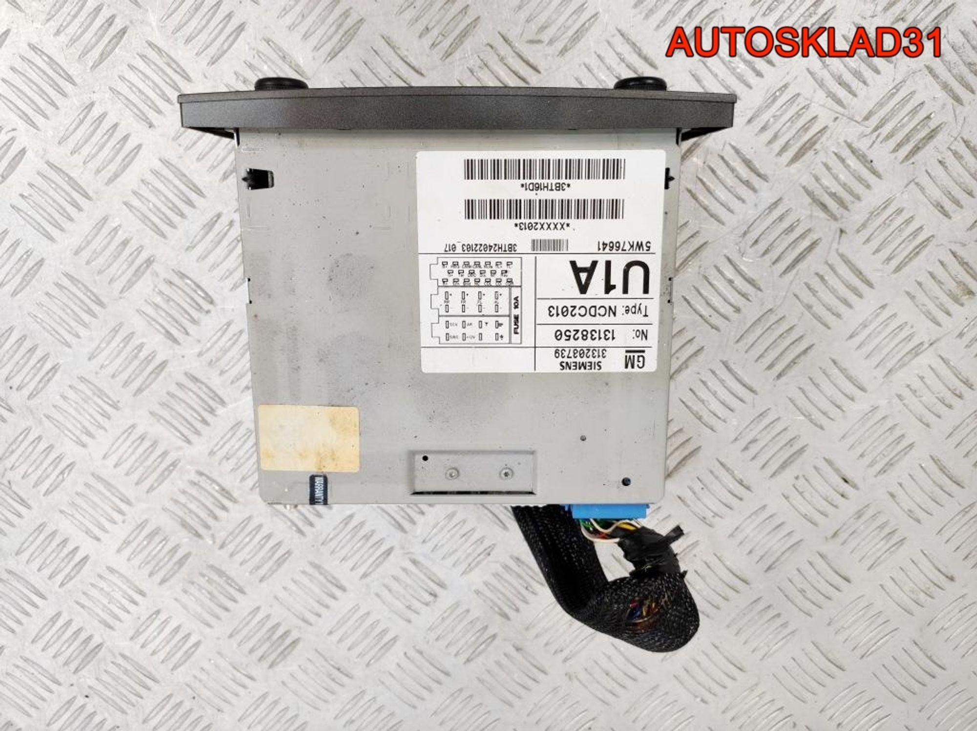 Магнитола NCDC 2013 Opel Vectra C 13138250, 15000 рублей, Дубовое