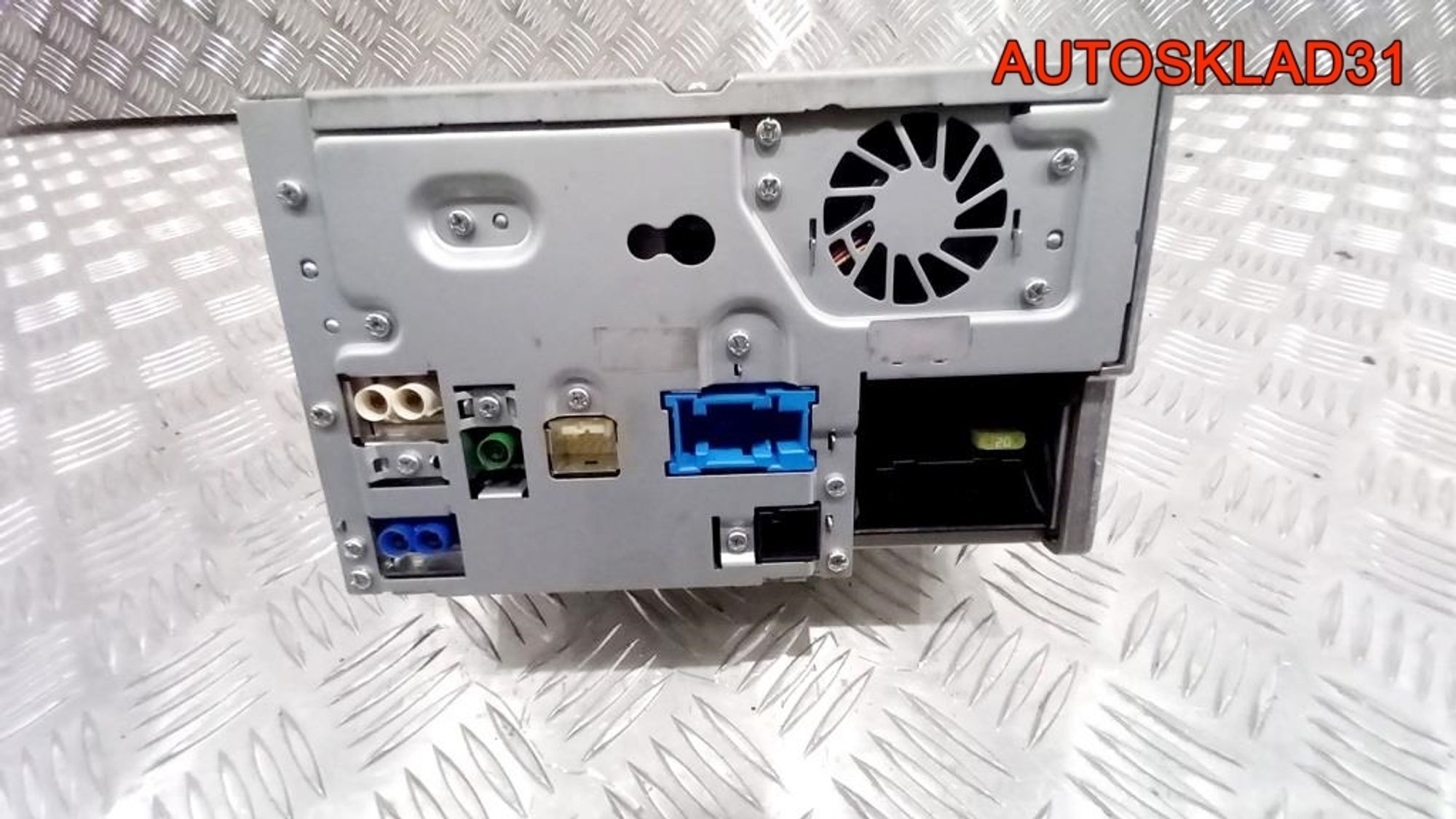 Магнитола Mercedes Benz W204 A2049060902, 18000 рублей, Дубовое