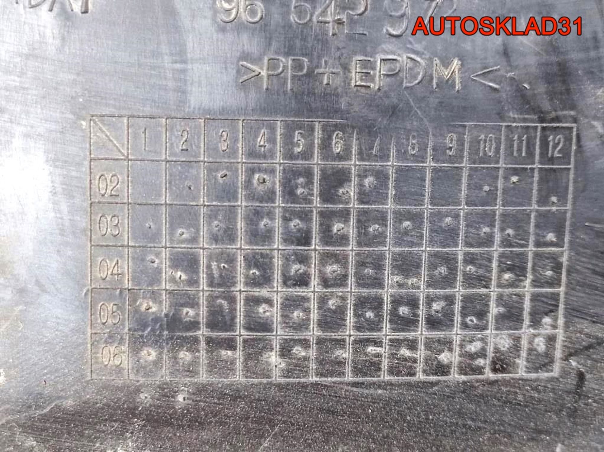 Локер передний правый Chevrolet Aveo T200 96542972, 2100 рублей, Дубовое