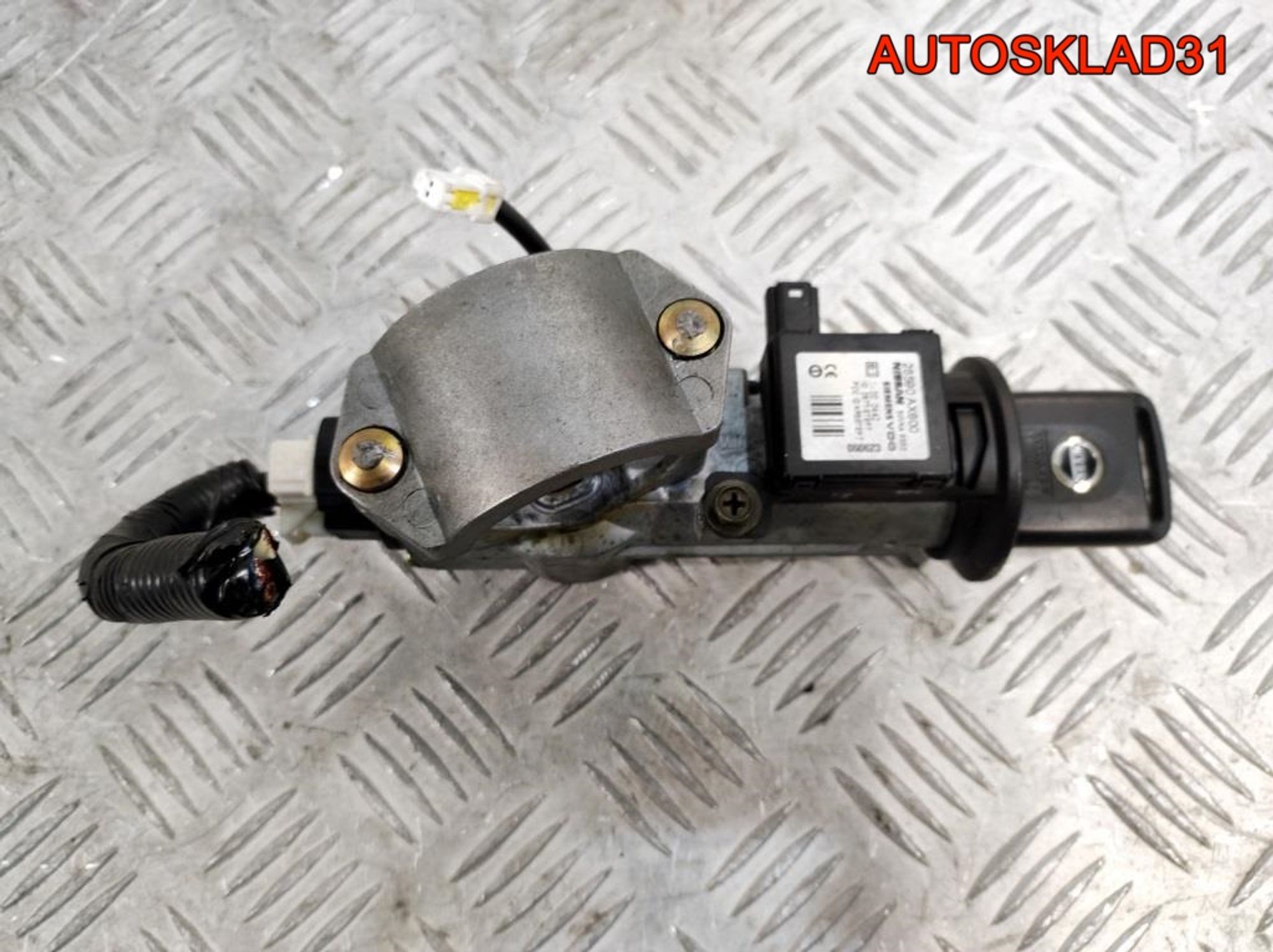 Замок зажигания МКПП Nissan Note E11 D87009U00A, 2000 рублей, Дубовое
