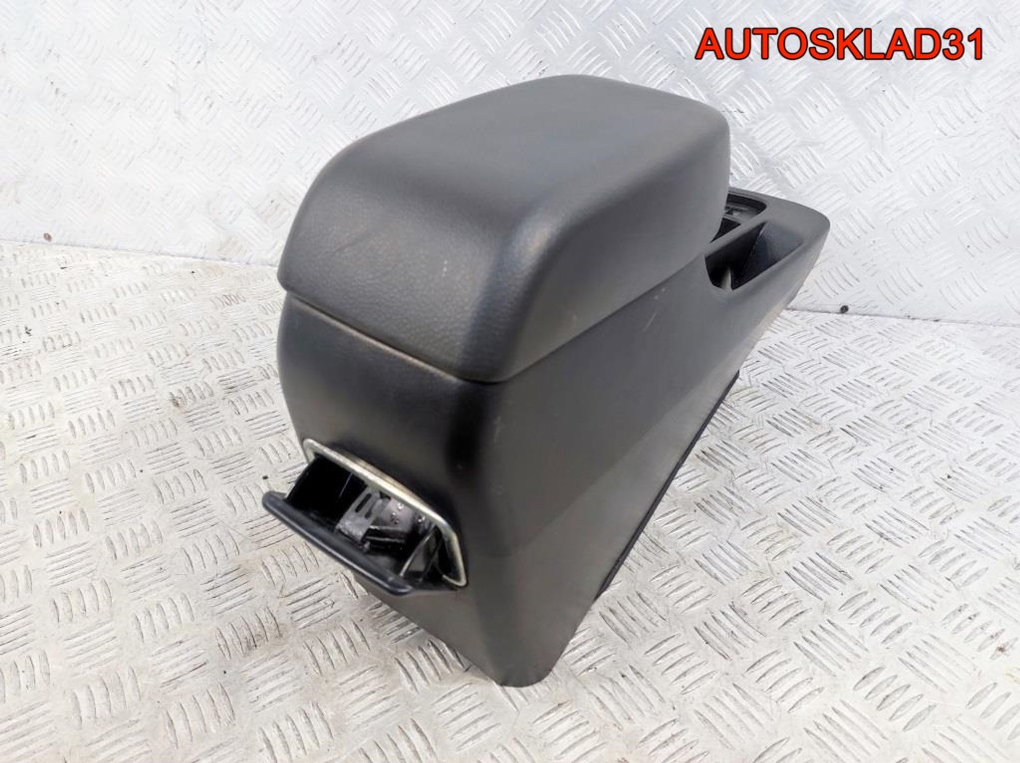 Подлокотник Mitsubishi Lancer 9 MR512526, 2100 рублей, Дубовое