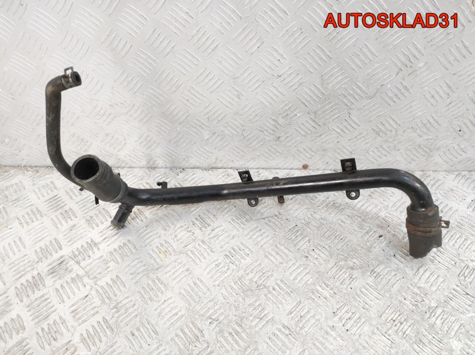 Трубка охлаждающей жидкости VW Passat B5 1,6 AHL Бензин 06B121071, 1000 рублей, Дубовое