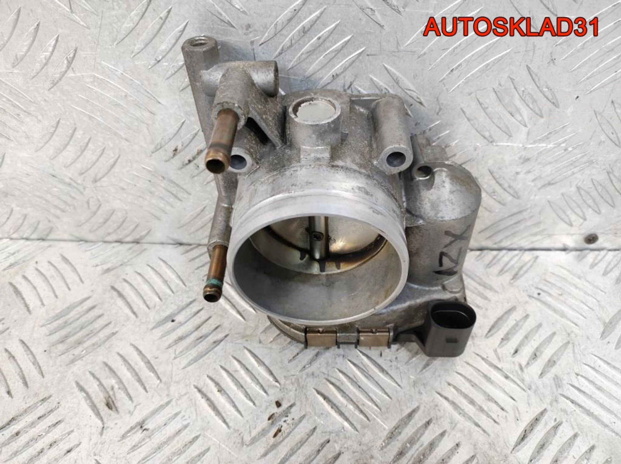 Заслонка дроссельная VW Passat B5 AZX 022133062AC, 3700 рублей, Дубовое