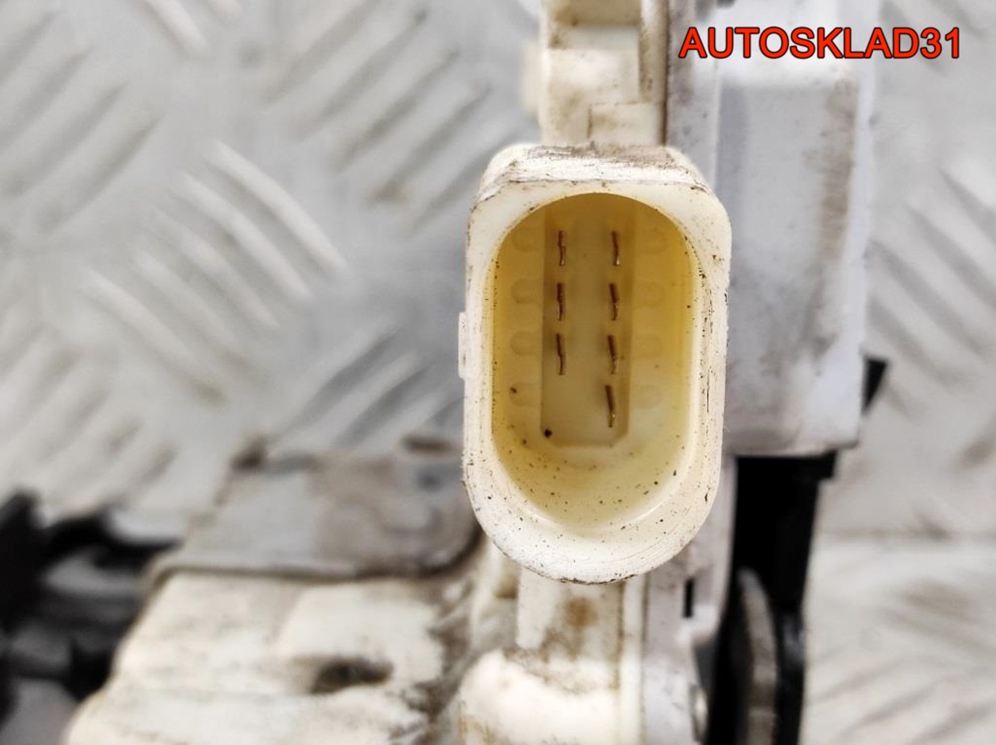 Замок двери передней правой Audi A6 C6 4F1837016, 4500 рублей, Дубовое