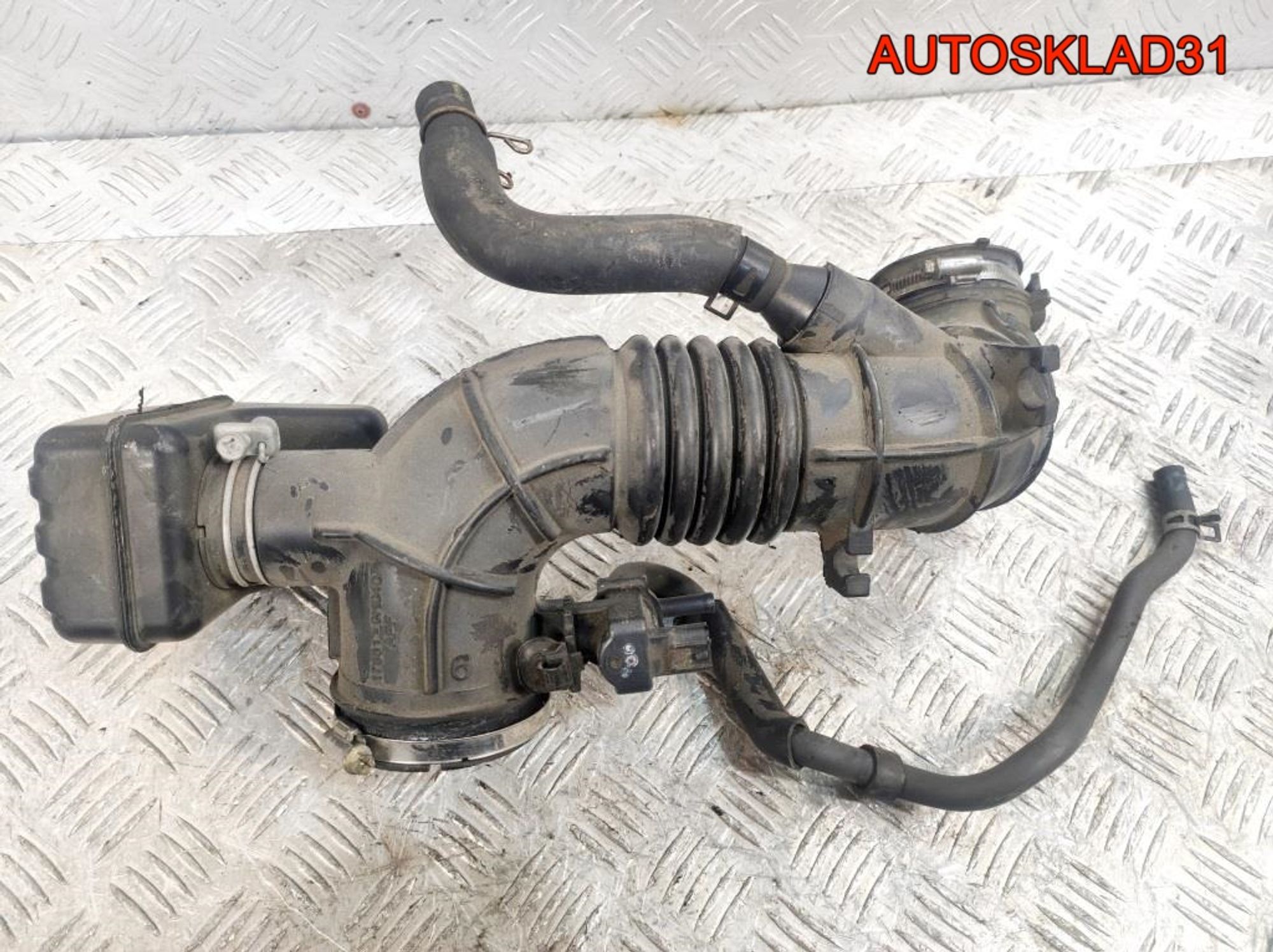 Патрубок воздушного фильтра Toyota Avensis 2 178810H040, 1200 рублей, Дубовое