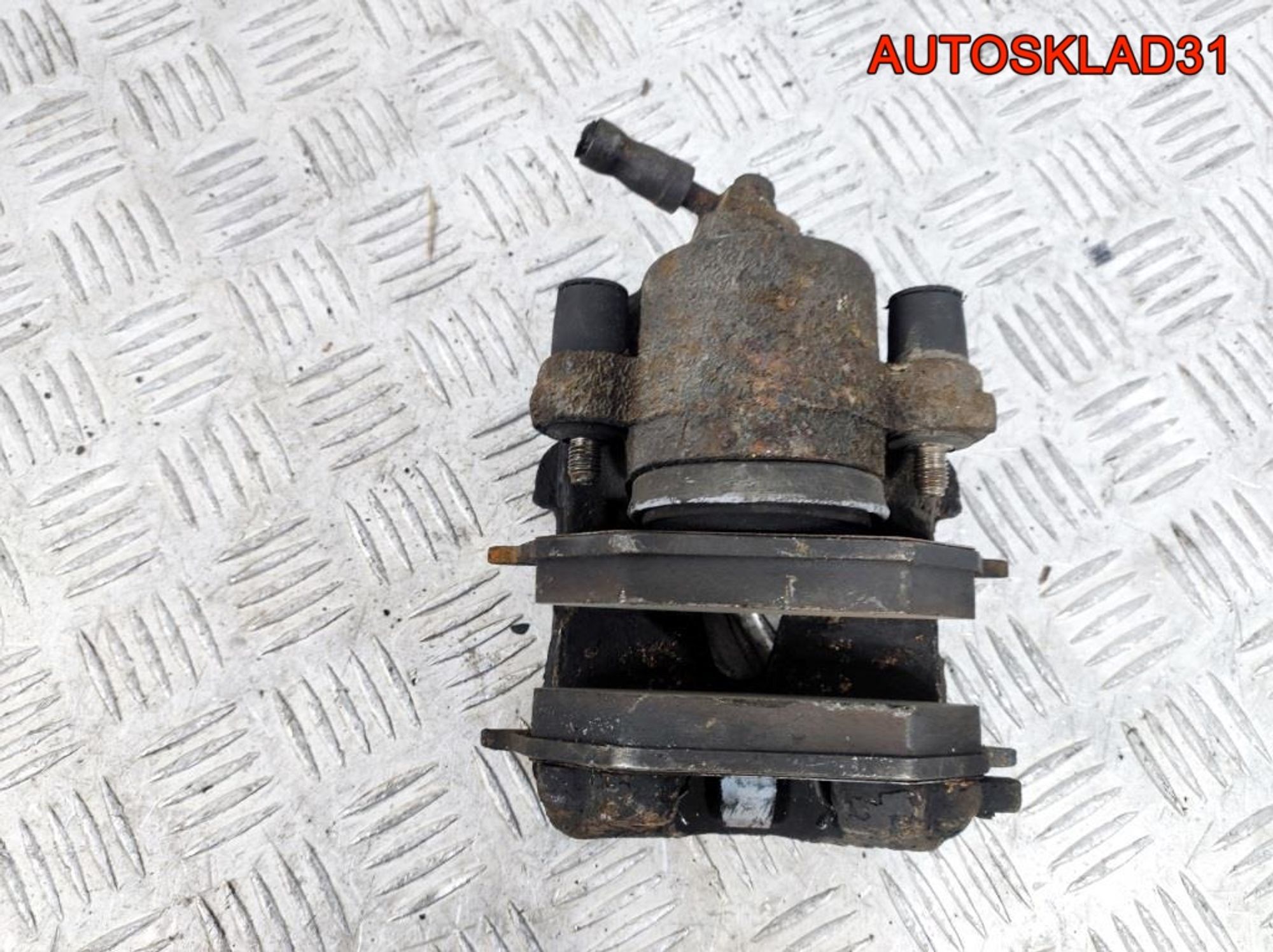 Суппорт тормозной передний левый VW Polo 9N, 1300 рублей, Дубовое