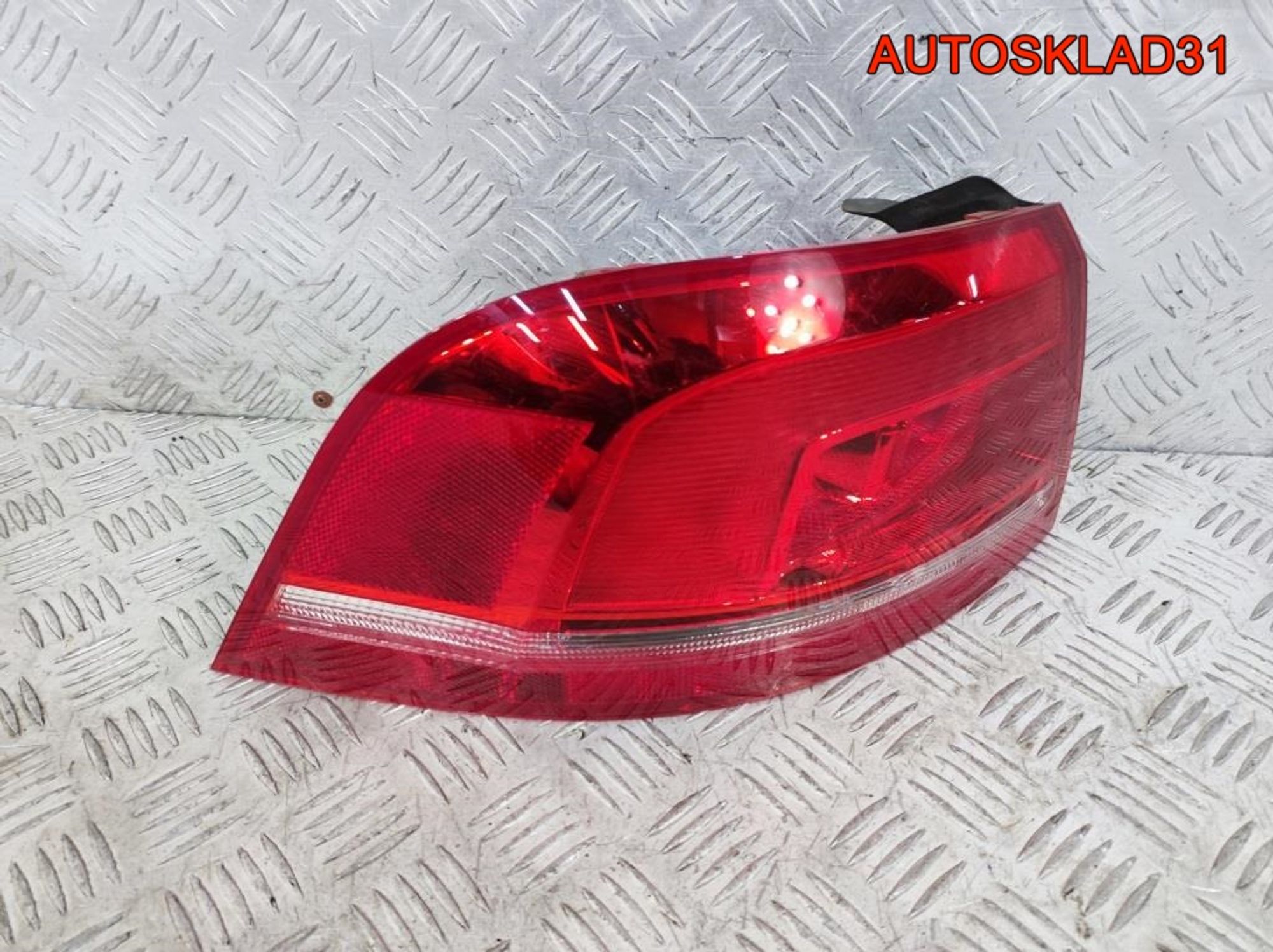 Фонарь задний левый VW Passat B7 3AF945095A, 4100 рублей, Дубовое