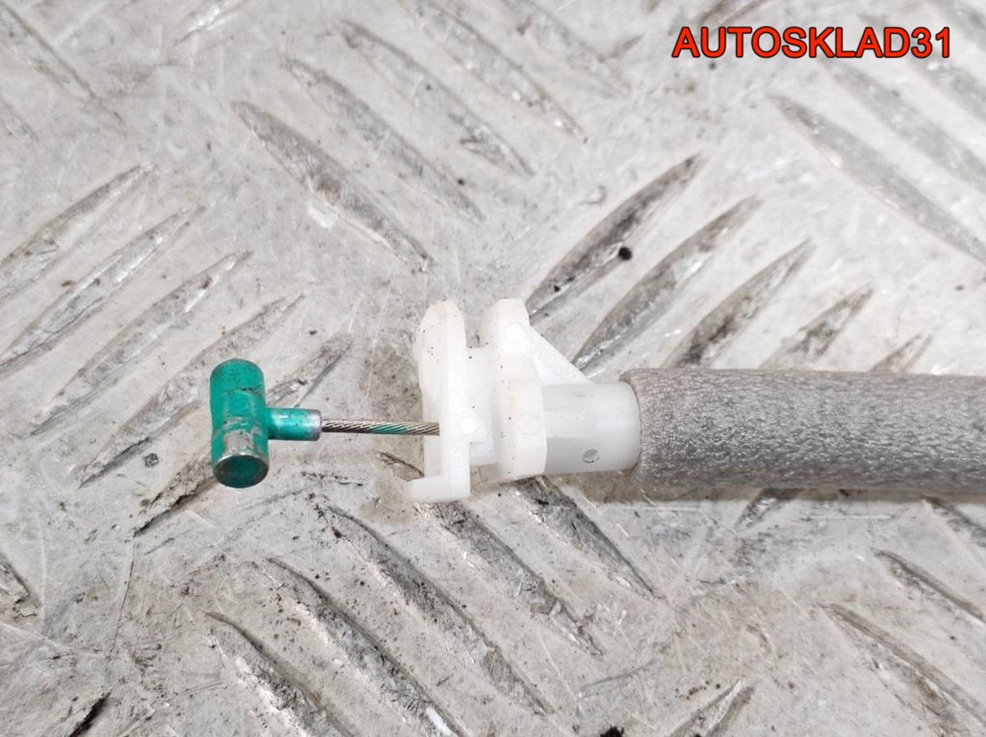 Трос открывания передней двери Skoda Rapid 5JA837085C, 500 рублей, Дубовое