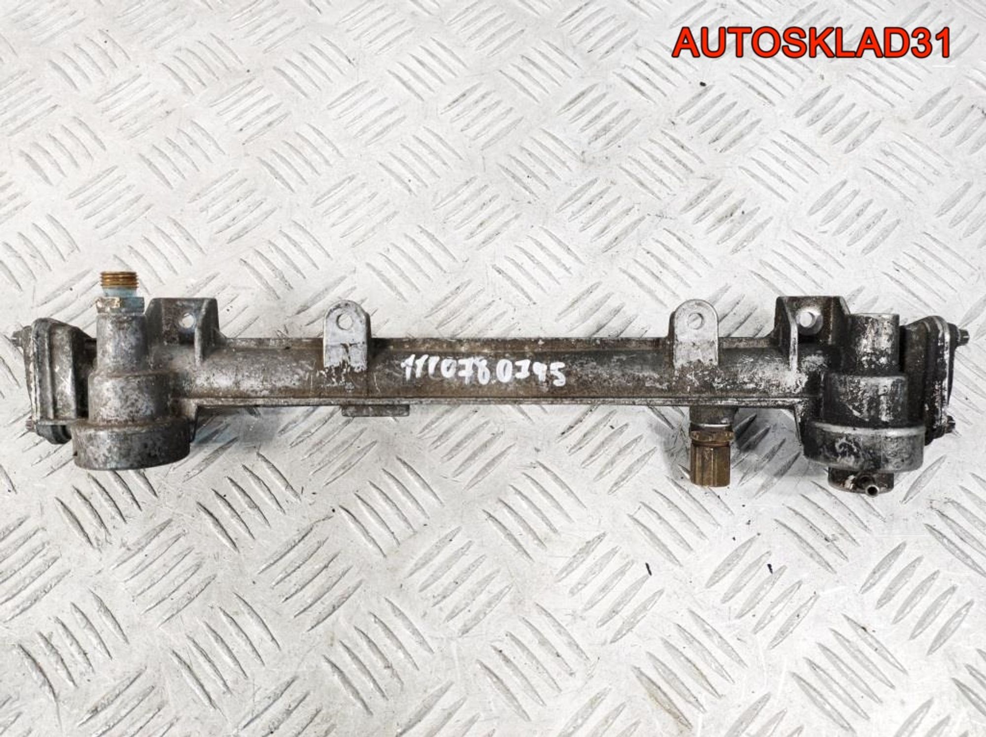 Рейка топливная Mercedes W202 111.978 A1110780745, 900 рублей, Дубовое