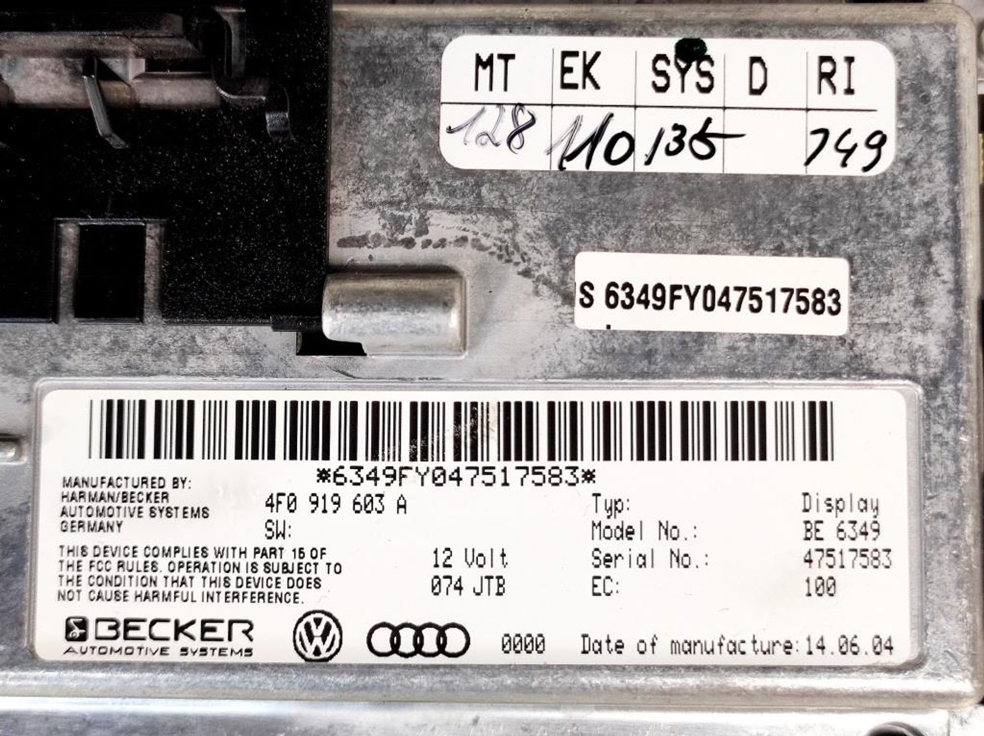 Панель приборов Audi A6 C6 Бензин 4F0920900M, 10800 рублей, Дубовое