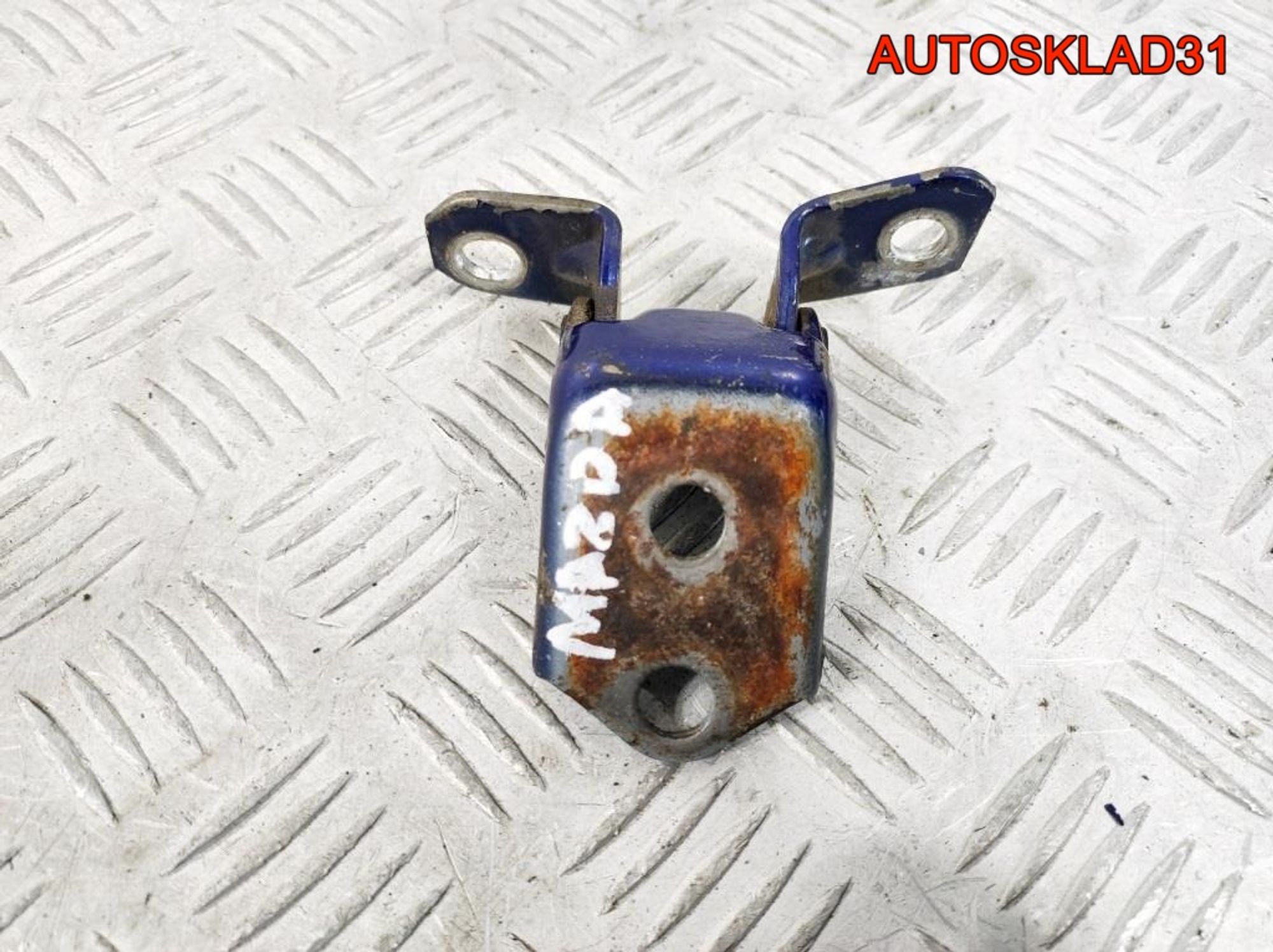 Петля двери передняя левая верхняя
Mazda 3 BK, 500 рублей, Дубовое