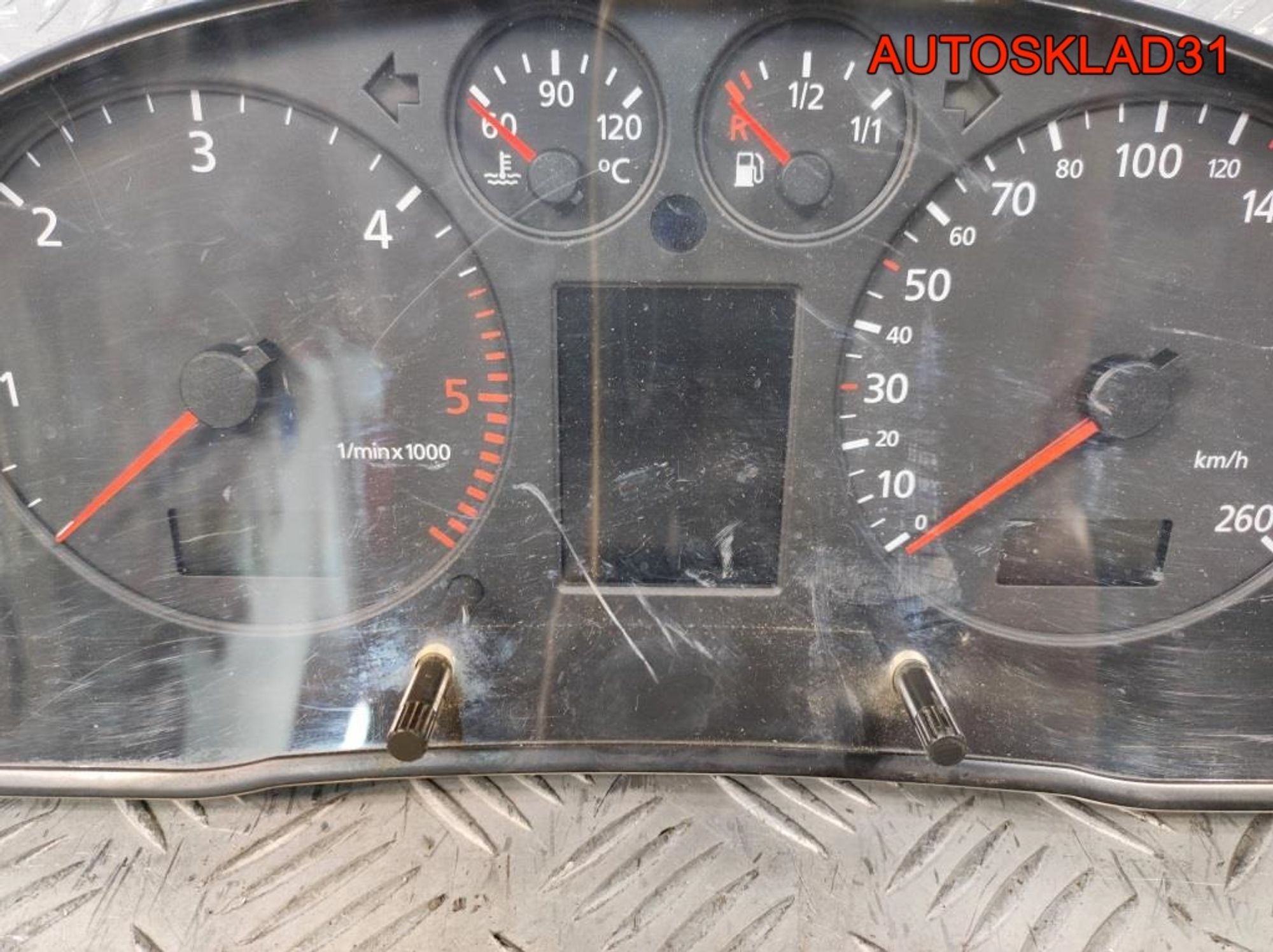 Панель приборов Audi A4 B5 2,5 Дизель 8D0920931TX, 9900 рублей, Дубовое