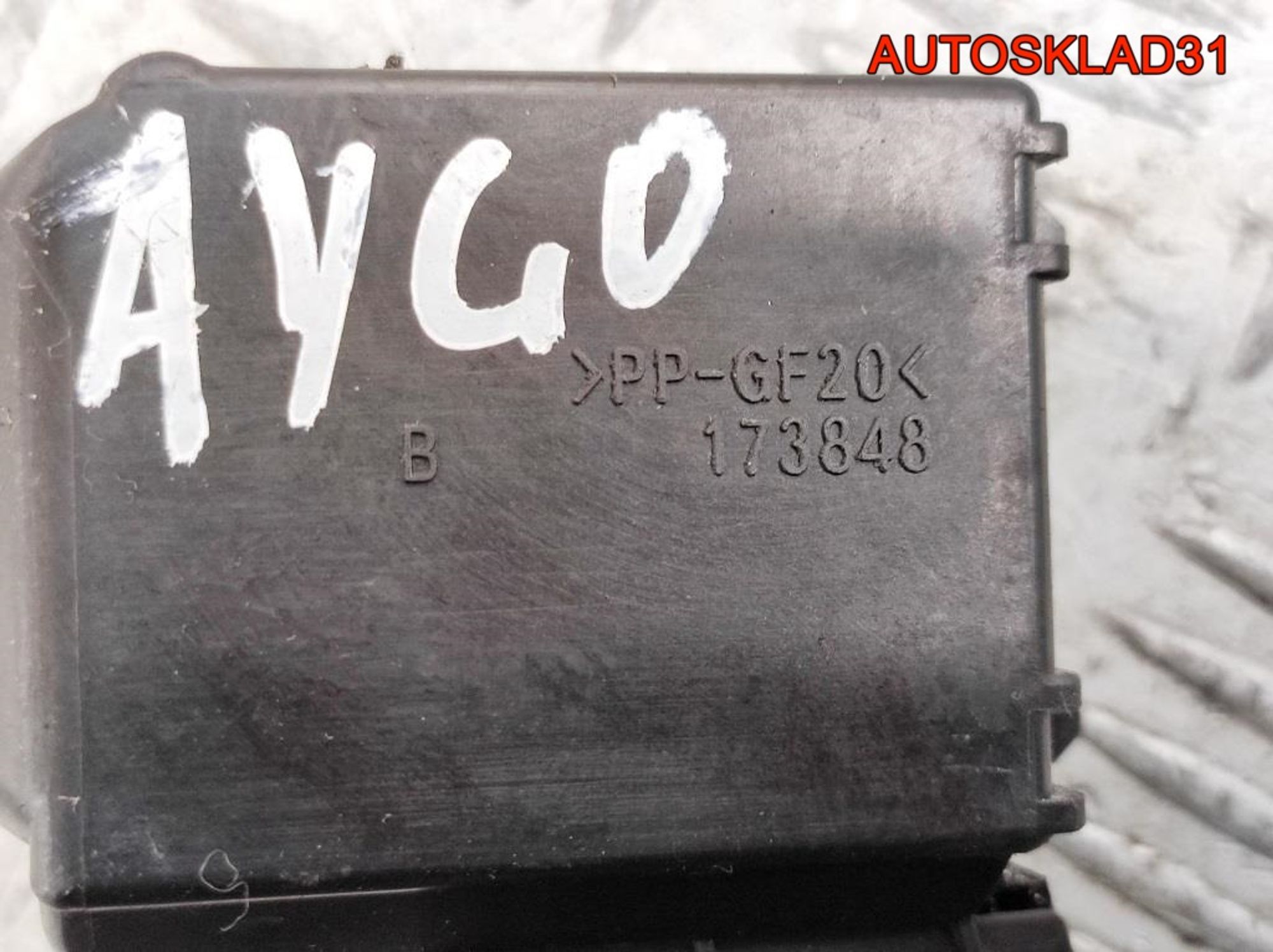 Переключатель стеклоочистителей Toyota Aygo 846520H010, 1300 рублей, Дубовое