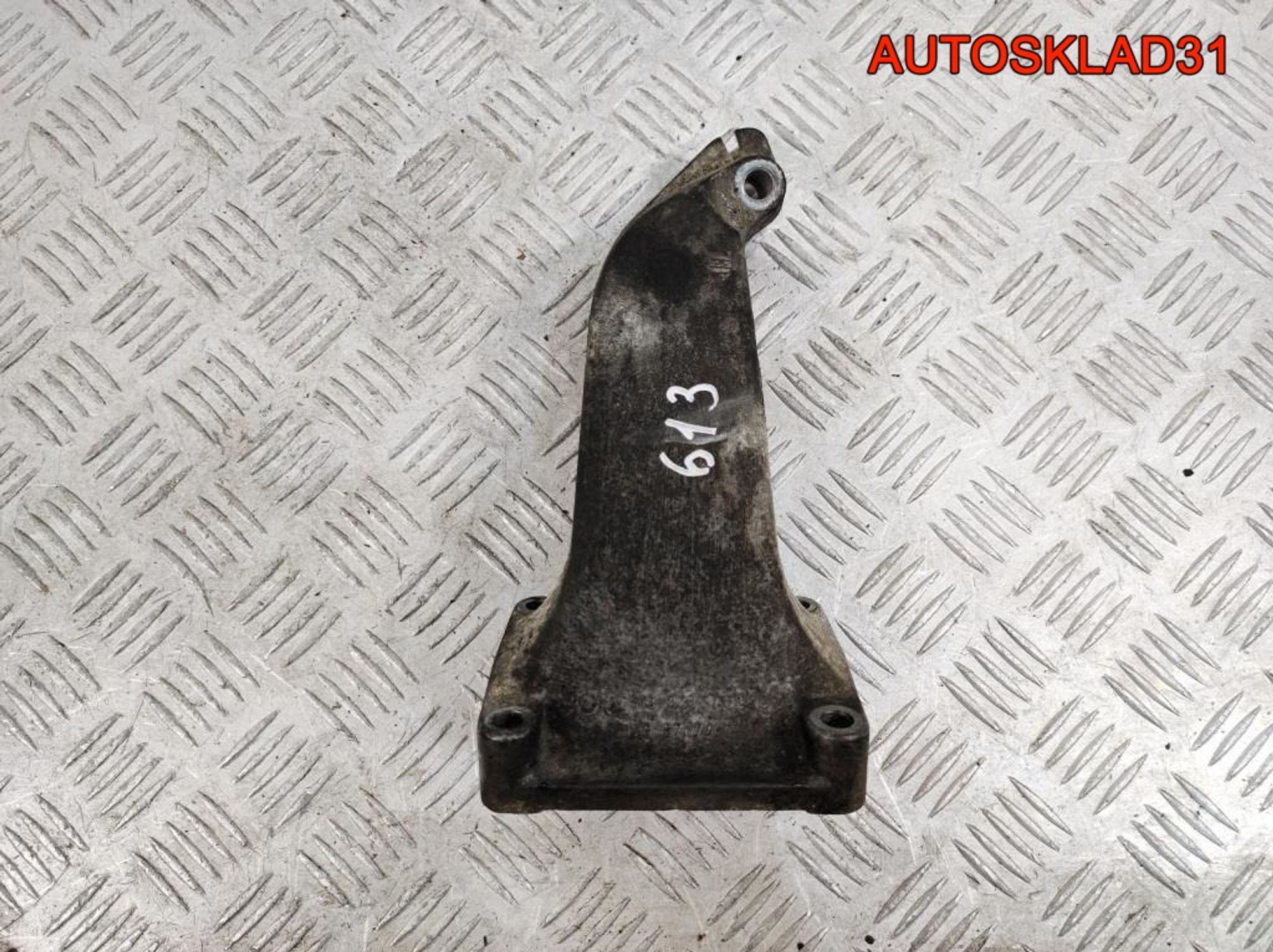 Кронштейн двигателя левый Mercedes W220 3,2 613 A6132230304, 900 рублей, Дубовое