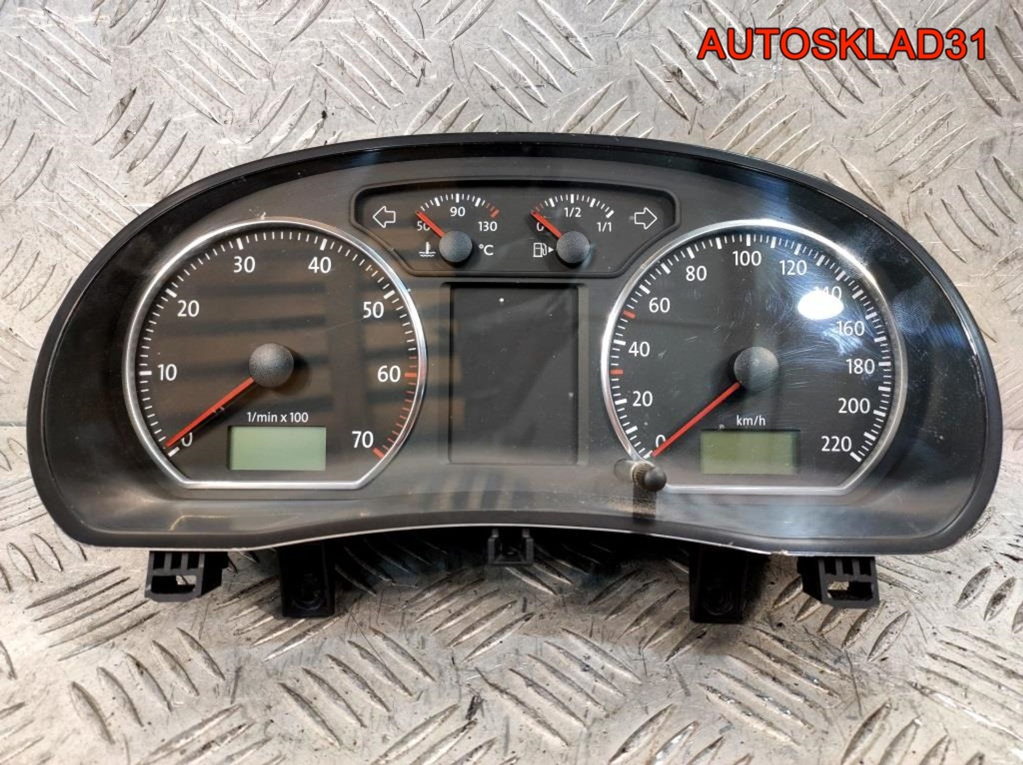 Панель приборов VW Polo 4 6Q0920803T, 13500 рублей, Дубовое