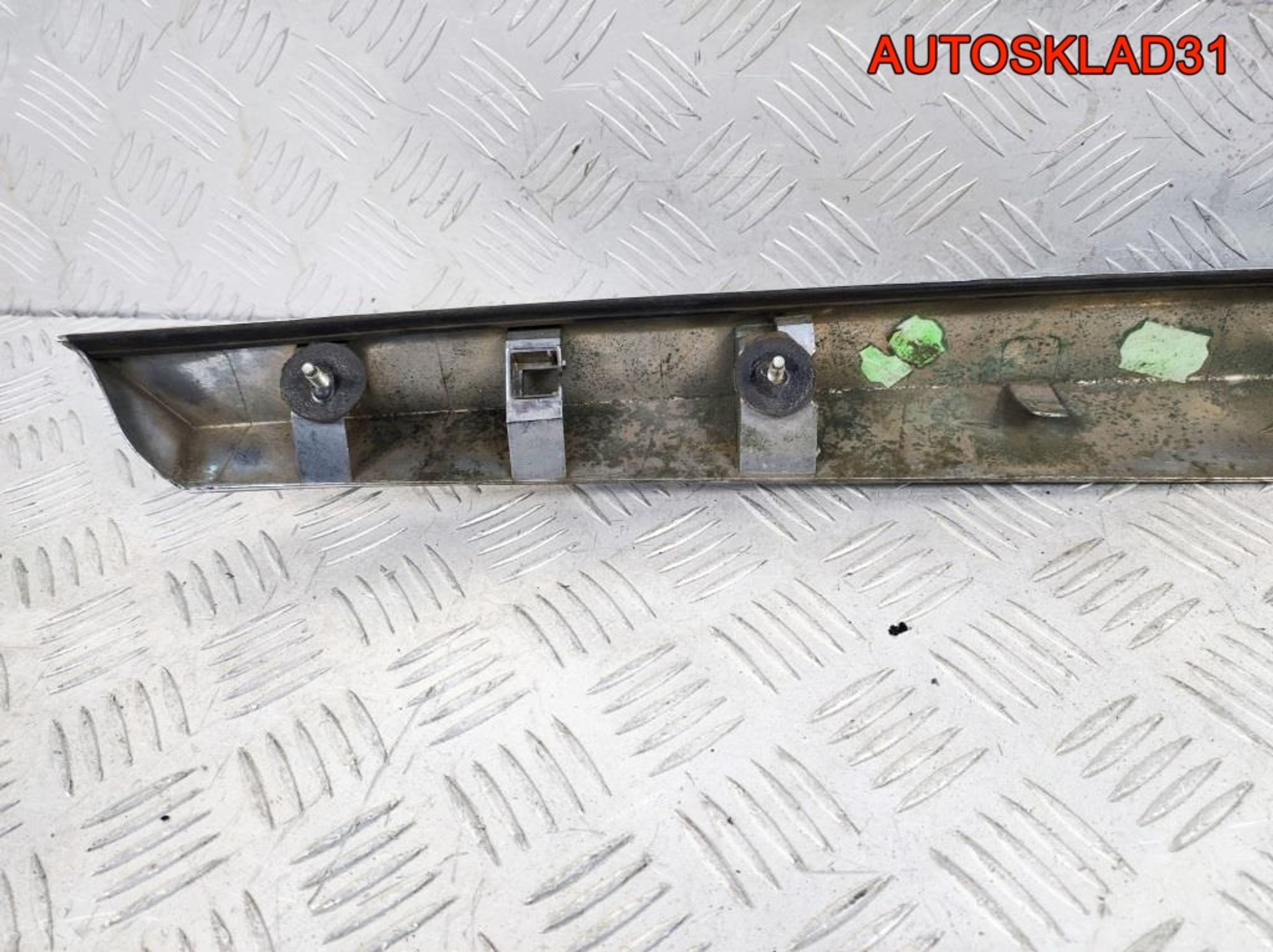 Накладка двери багажника Opel Astra H 13105814, 3300 рублей, Дубовое