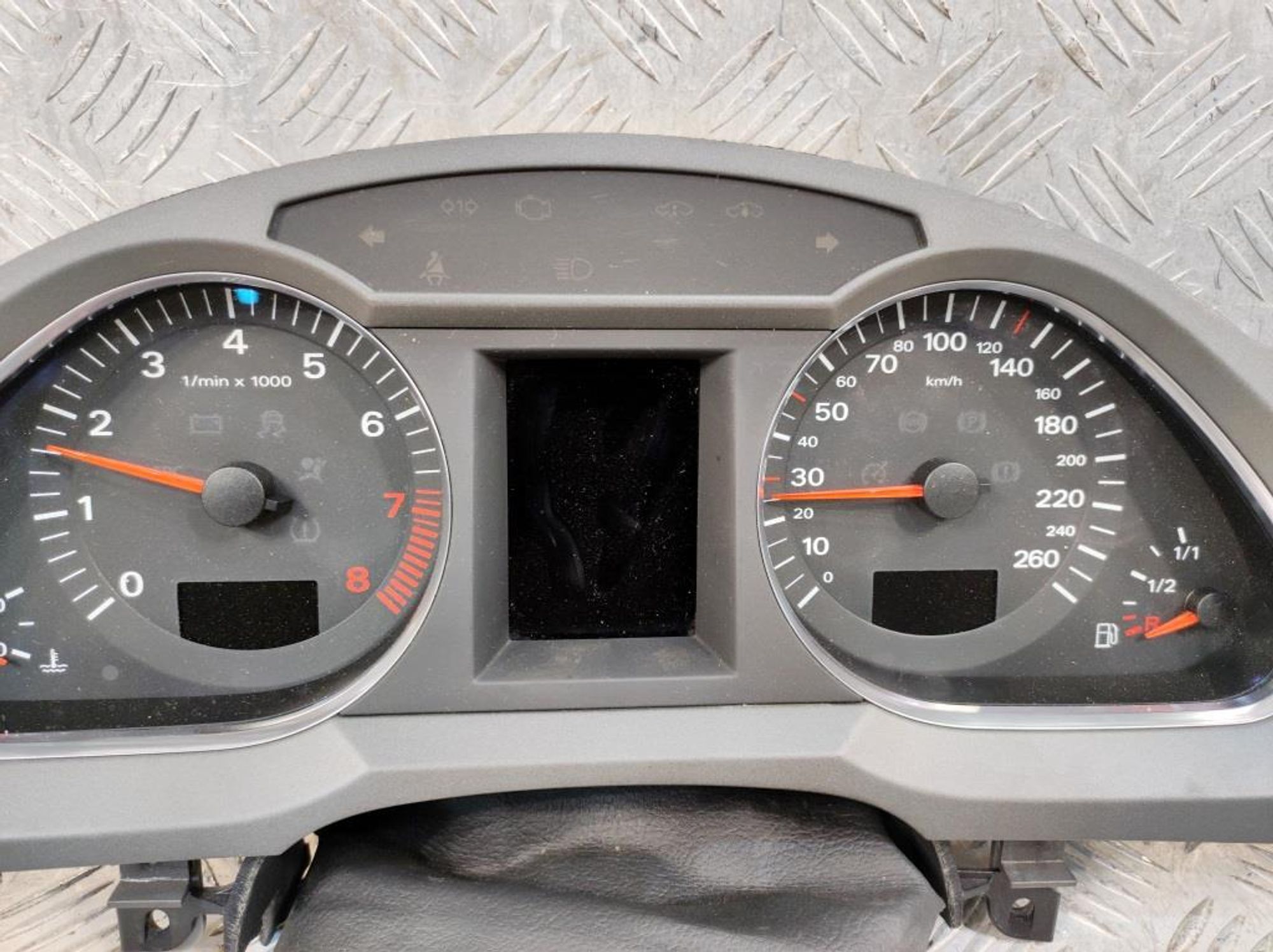 Панель приборов Audi A6 C6 Бензин 4F0920900M, 10800 рублей, Дубовое