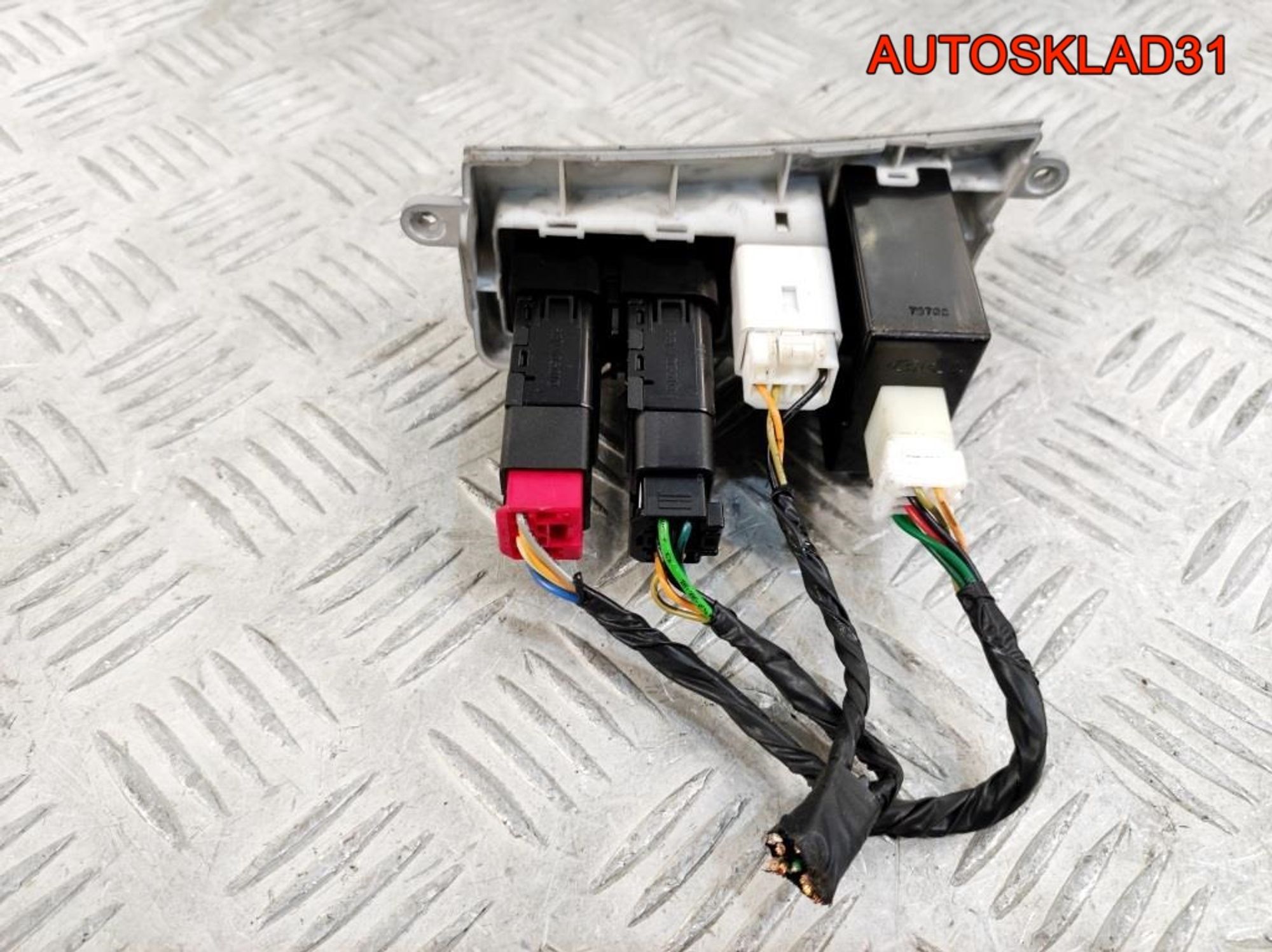 Блок кнопок Kia Ceed 933001H440ED, 2300 рублей, Дубовое