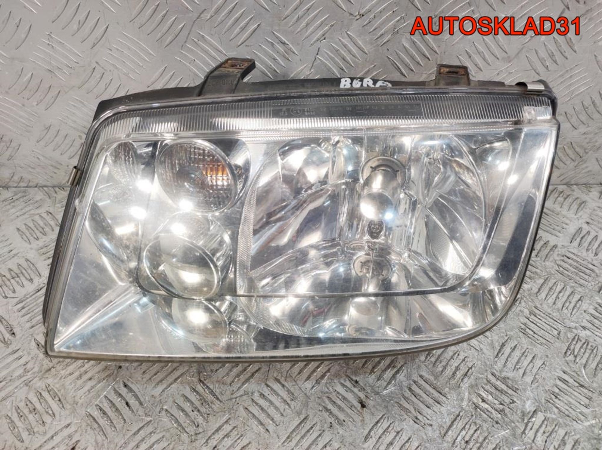 Фара левая Hella Volkswagen Bora 96359700L, 7000 рублей, Дубовое