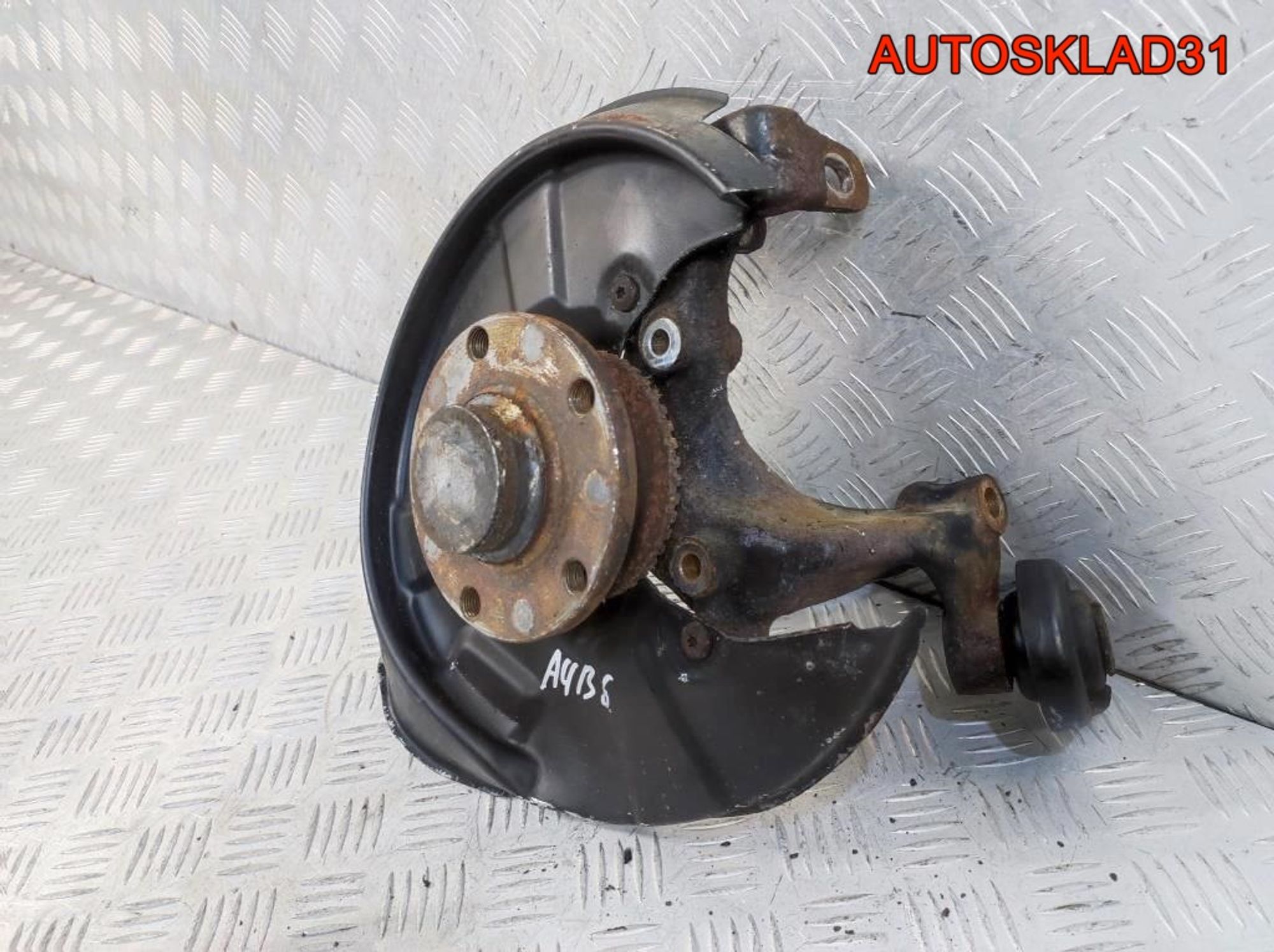 Кулак поворотный задний левый Audi A4 B6 2 WD, 1200 рублей, Дубовое