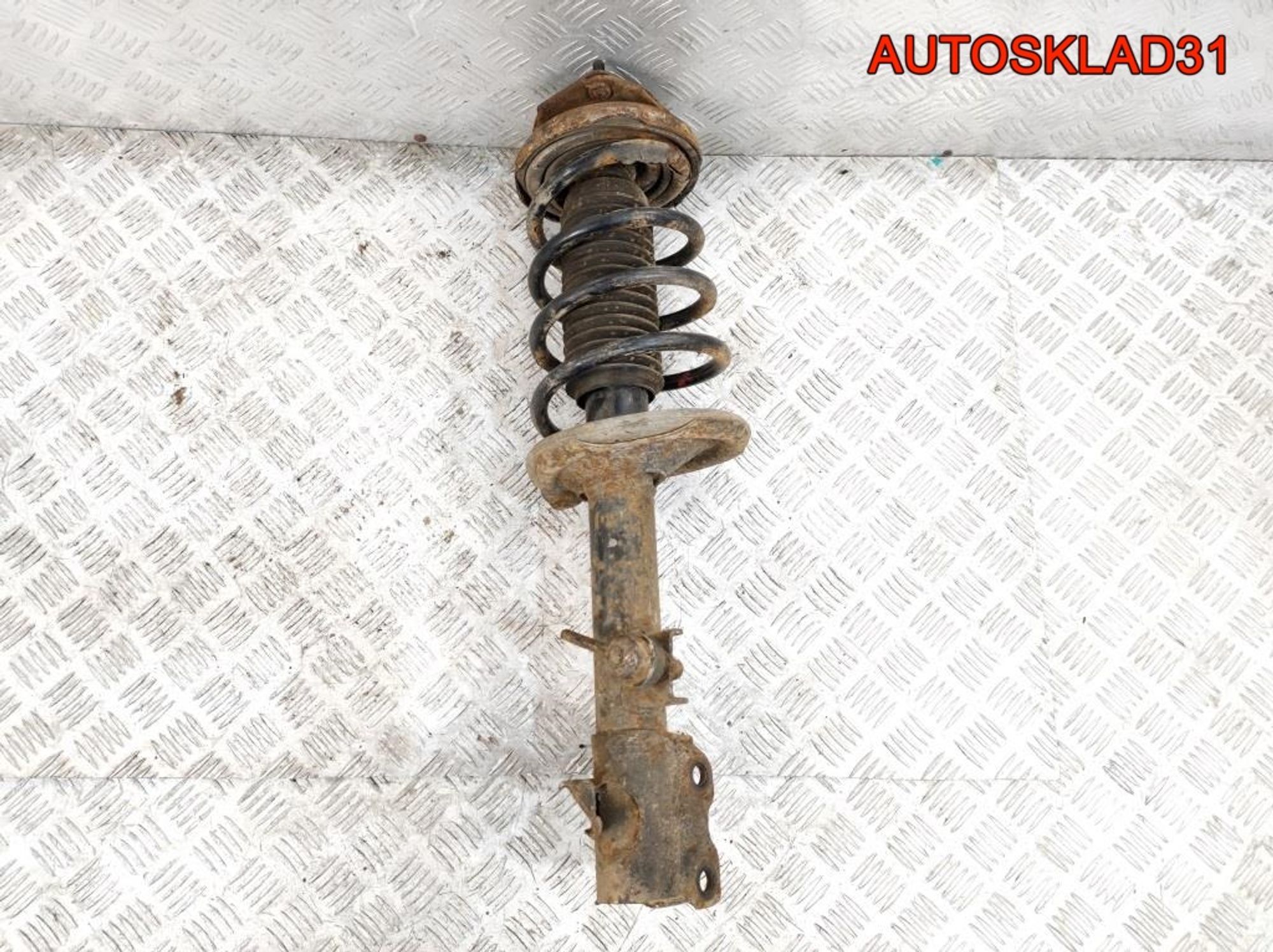 Стойка амортизатора задняя правая Nissan X-Trail T30, 2000 рублей, Дубовое