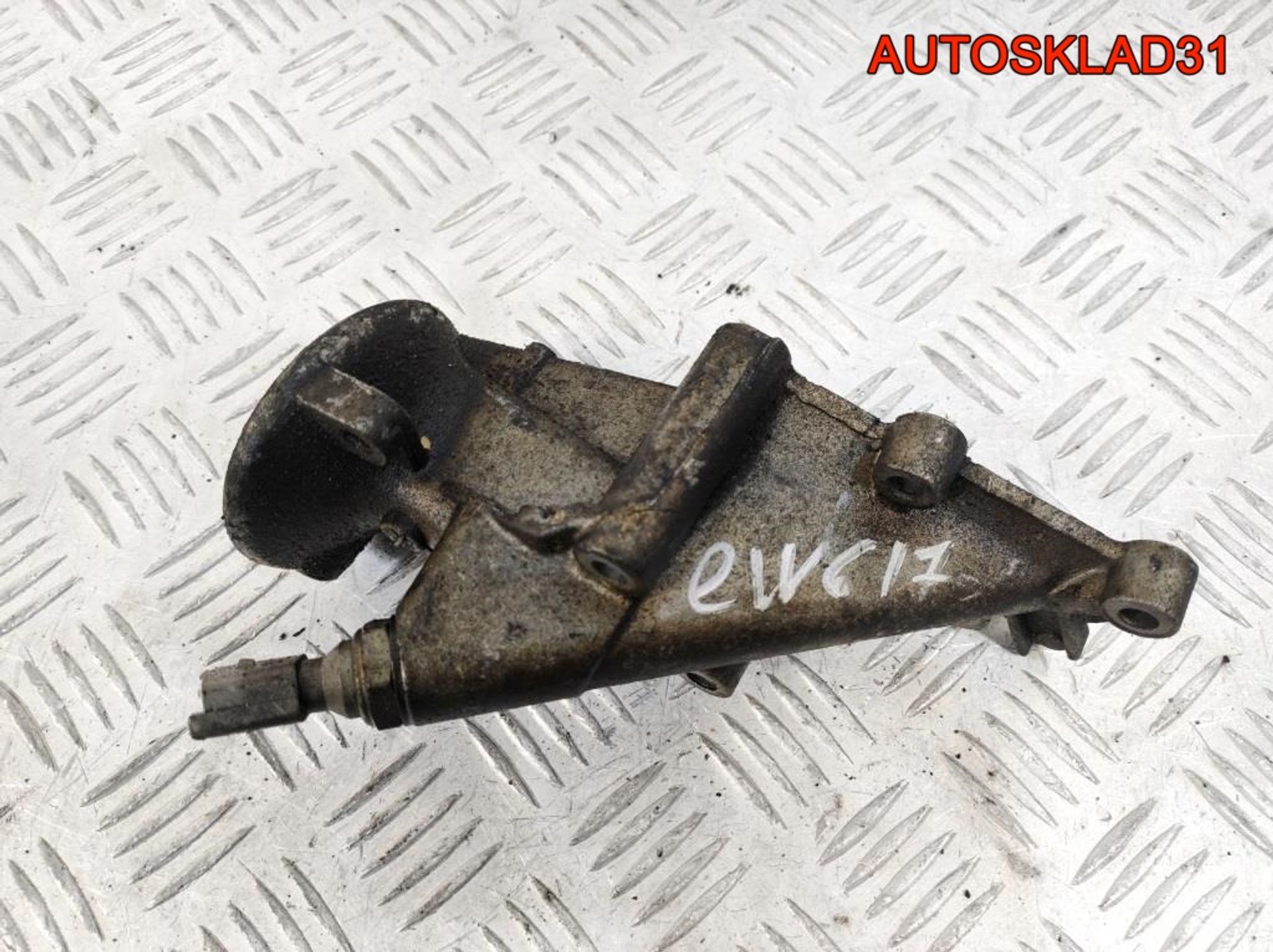 Кронштейн масляного фильтра Citroen C5 9632517010, 1400 рублей, Дубовое