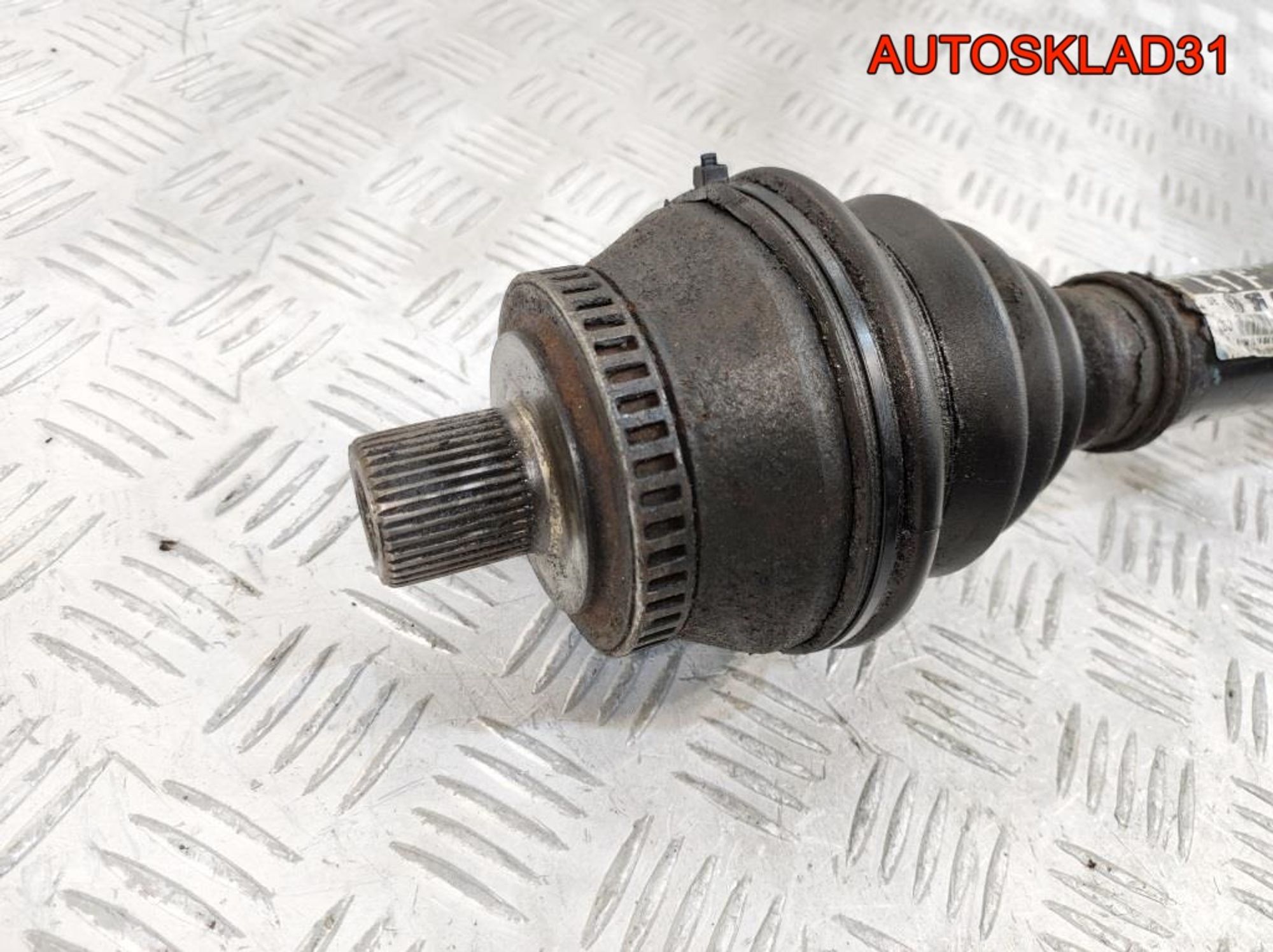 Полуось передняя левая АКПП Audi A6 C5 4B0407271F, 3200 рублей, Дубовое