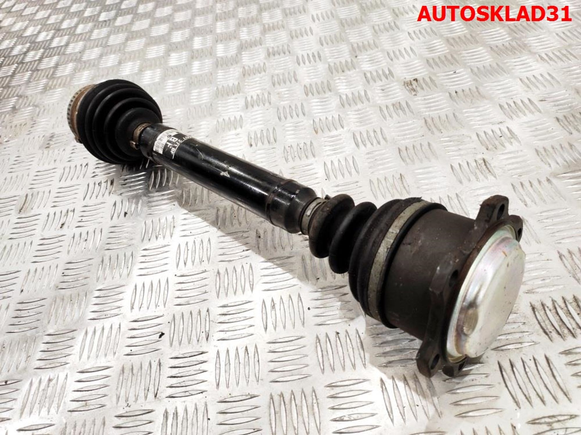 Полуось передняя левая VW Passat B5 1,8 AEB Бензин АКПП 8D0407271BF, 4000 рублей, Дубовое