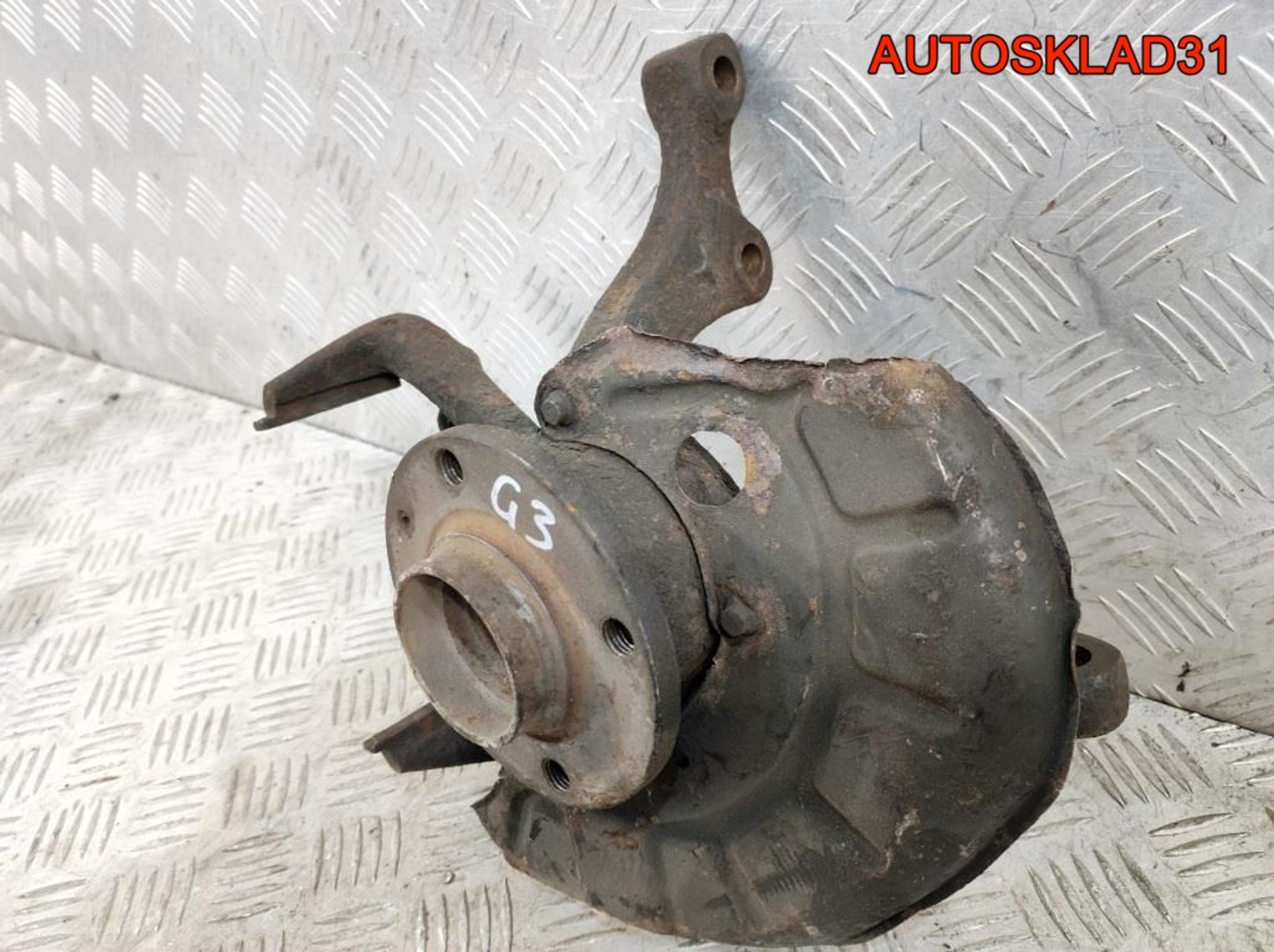 Кулак поворотный передний левый VW Golf 3 191407255C, 1400 рублей, Дубовое