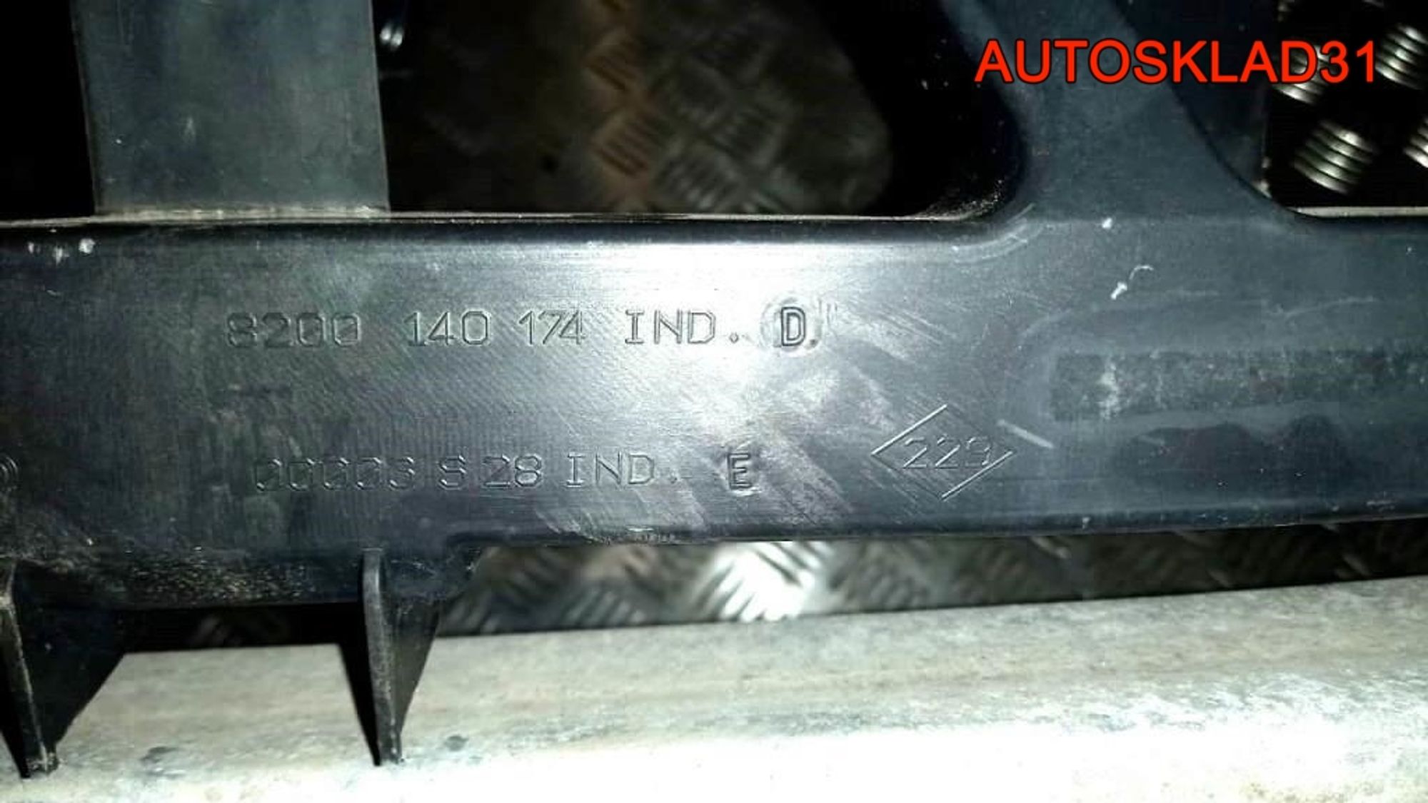 Панель передняя в сборе Renault Scenic 2 8200140478, 10000 рублей, Дубовое