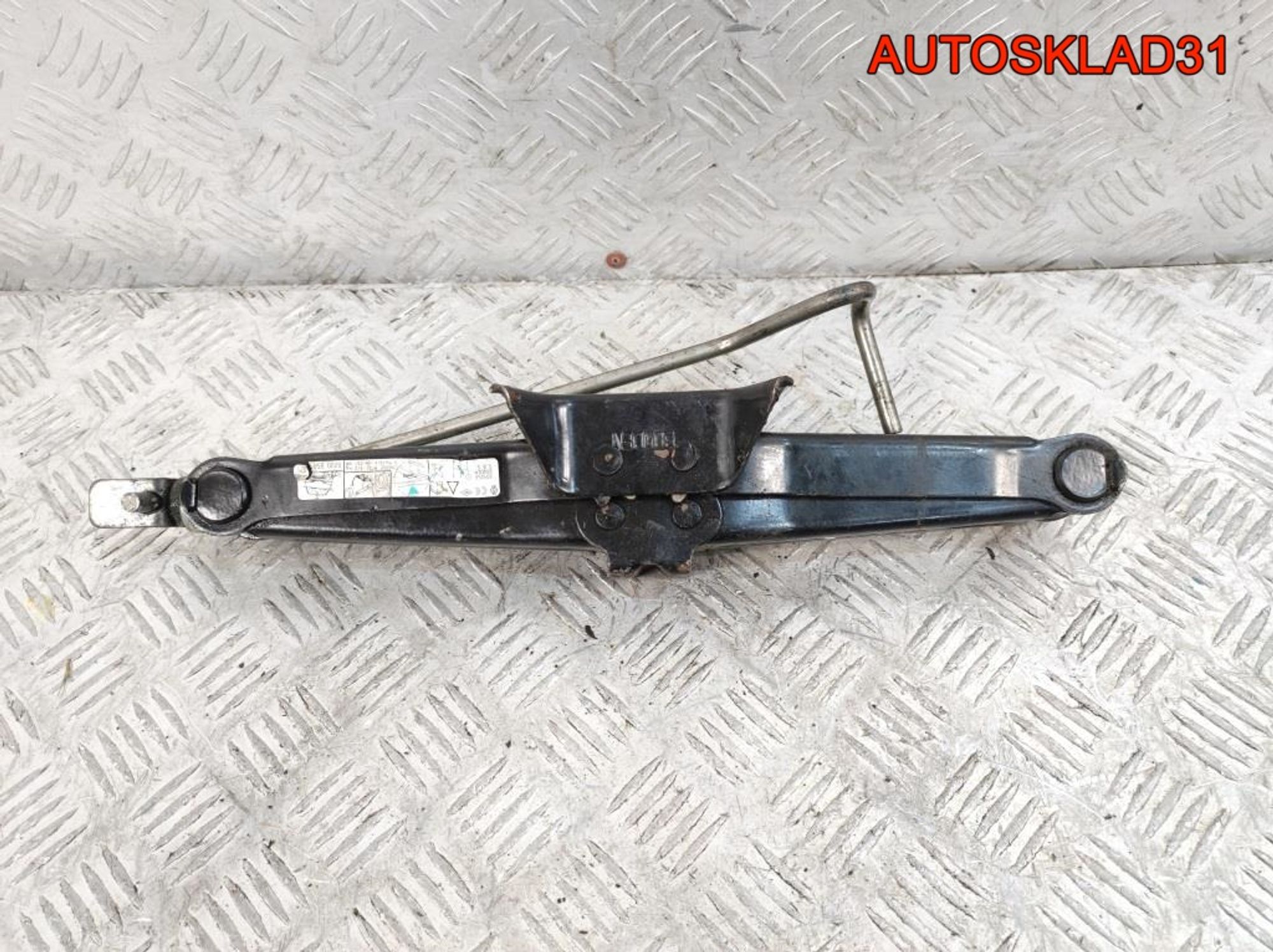 Домкрат Renault Logan 1 8200858025, 1500 рублей, Дубовое