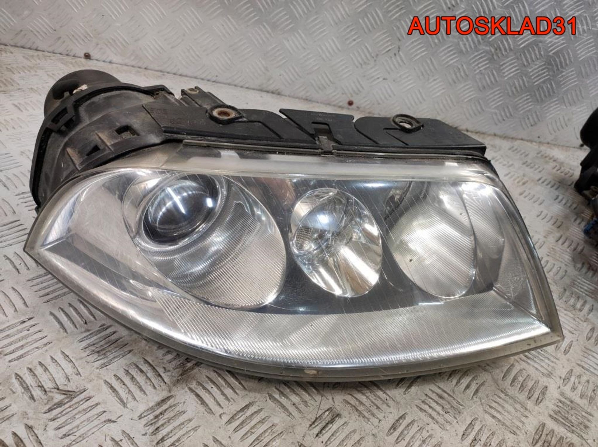 Фары Ксенон Комплект VW Passat B5+ 3B7941015M, 30000 рублей, Дубовое