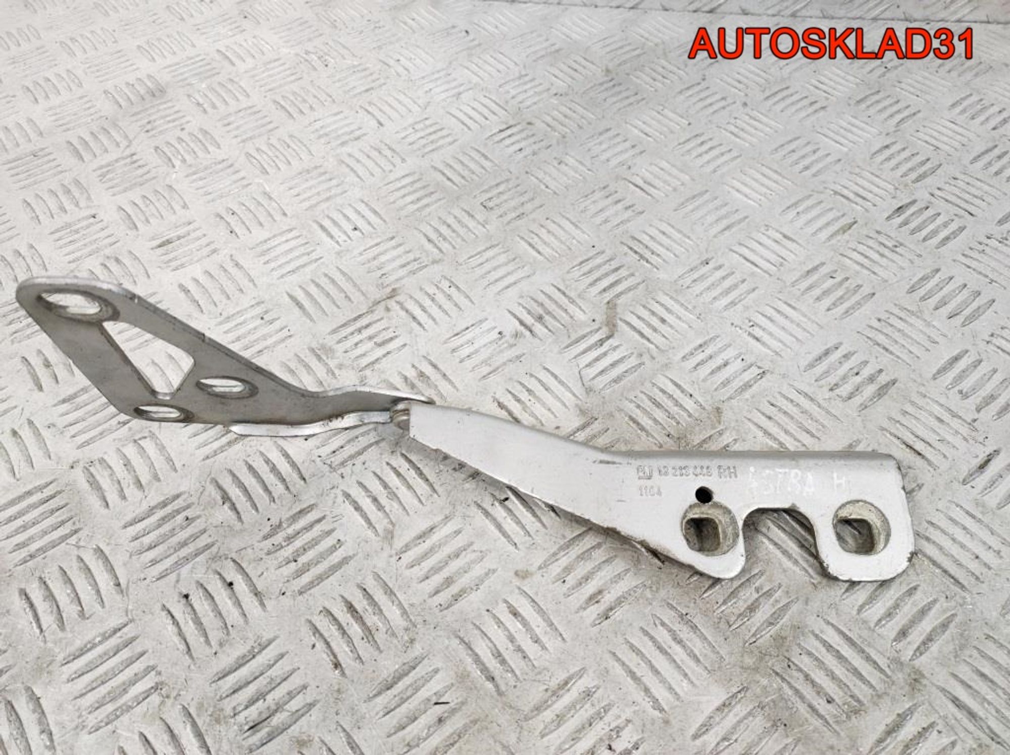 Петля капота правая Opel Astra H 13213448, 900 рублей, Дубовое