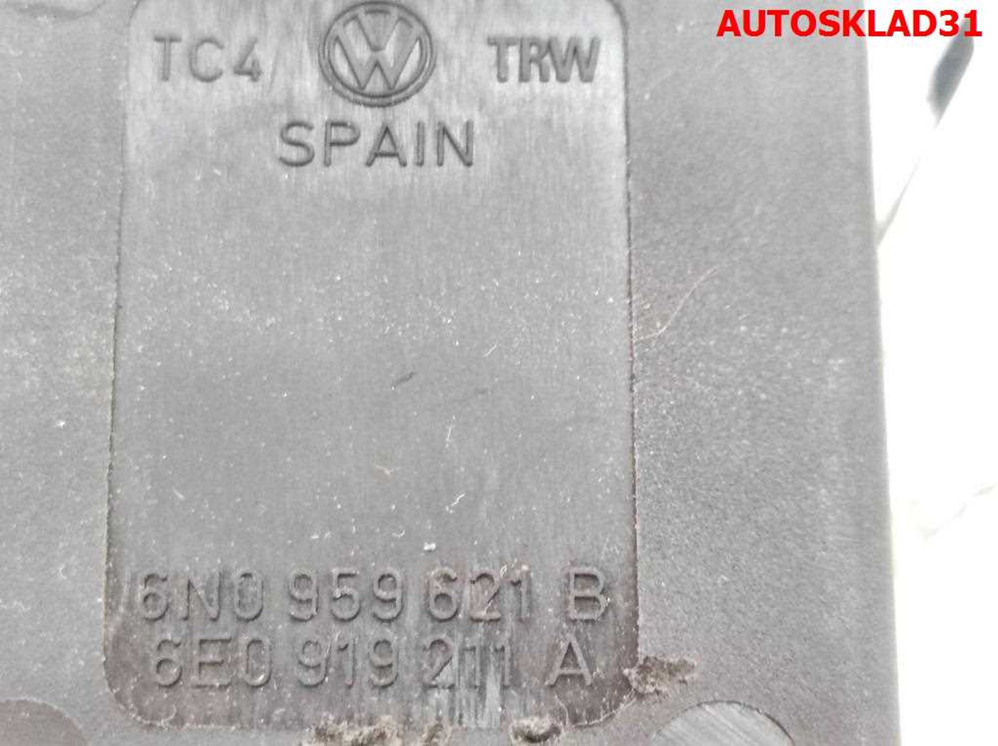 Кнопка стояночного тормоза Volkswagen Lupo 6E0919211A, 1500 рублей, Дубовое