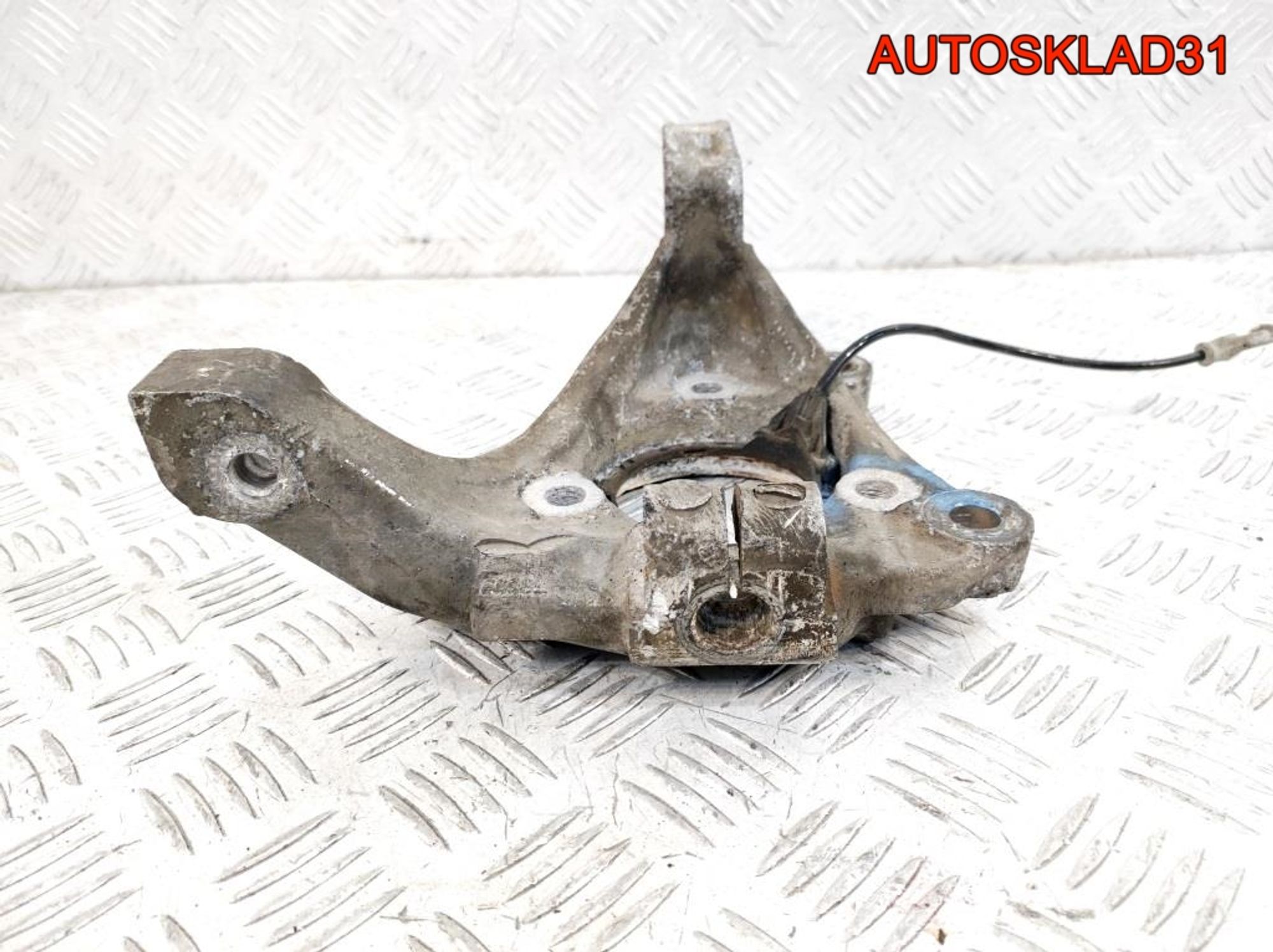 Кулак поворотный передний левый Opel Vectra C 13136698, 5000 рублей, Дубовое