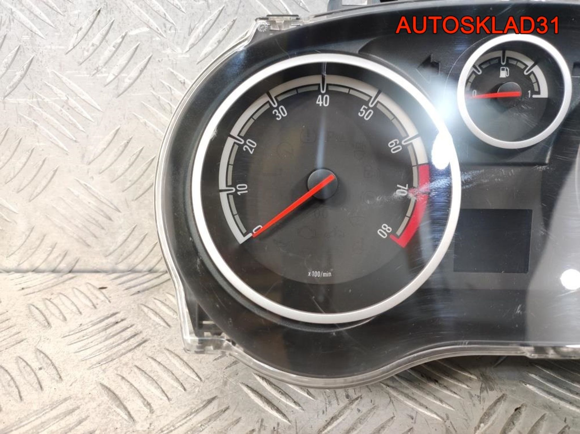 Панель приборов Opel Corsa D 13264268 Бензин, 8100 рублей, Дубовое