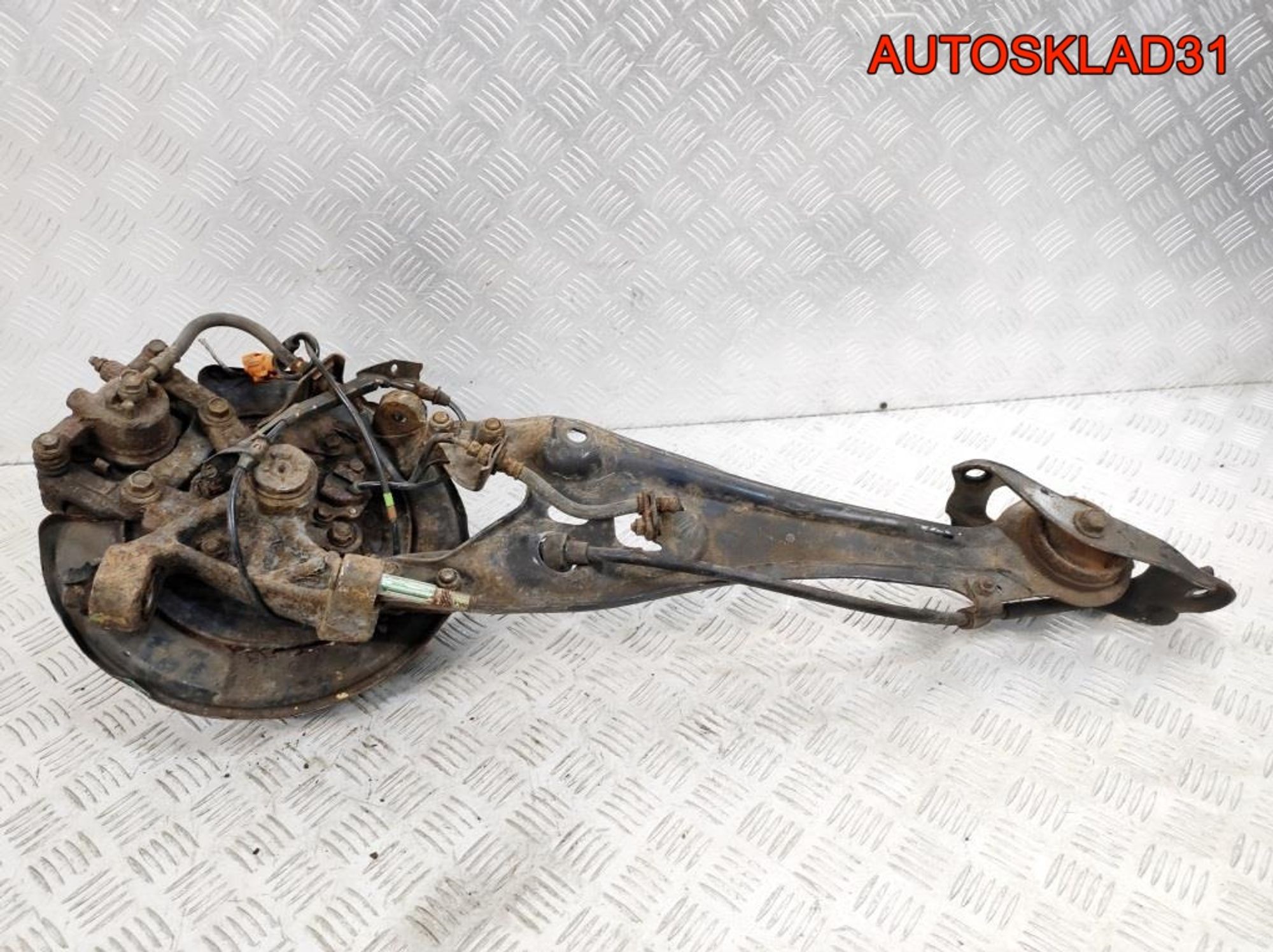 Кулак задний левый в сборе Honda Shuttle 2.3  F23A7, 6000 рублей, Дубовое