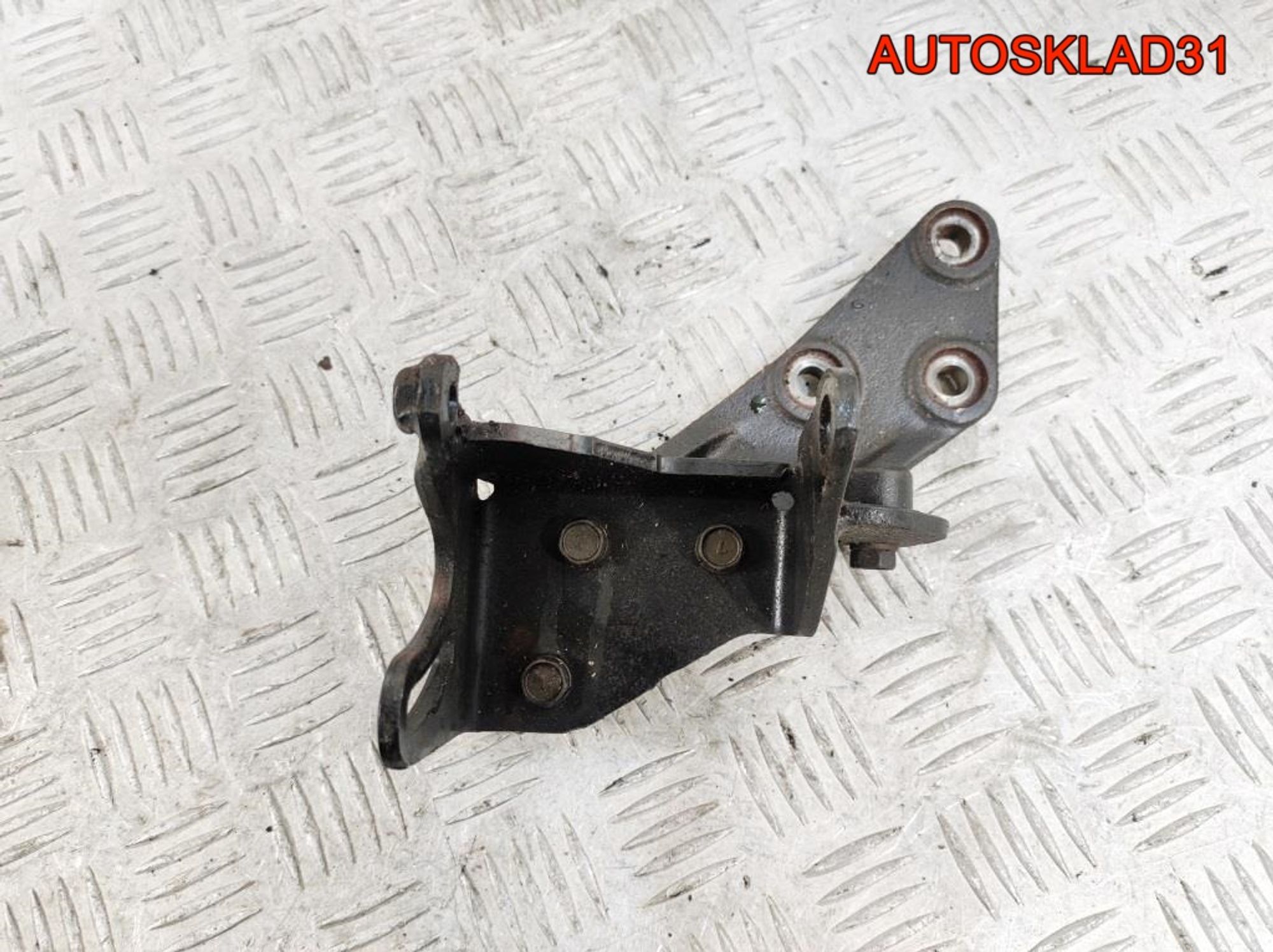 Кронштейн двигателя Hyundai Getz 1,3 G4EA, 900 рублей, Дубовое