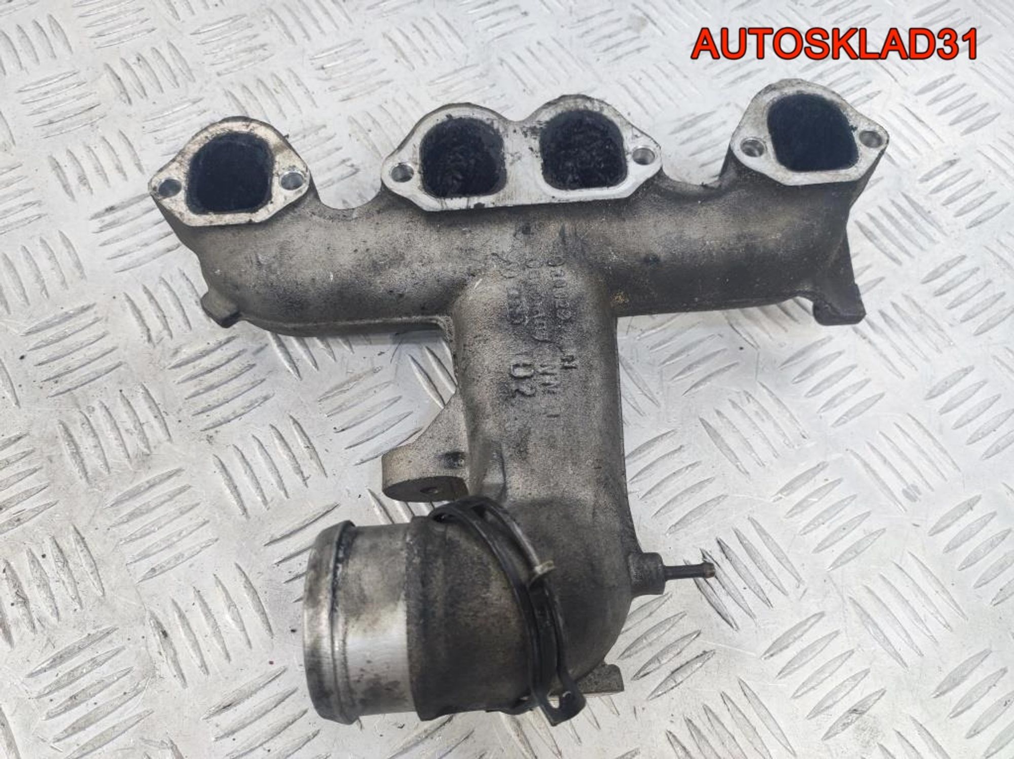 Коллектор впускной VW Golf 3 1,9 AHU 028129713N, 1300 рублей, Дубовое