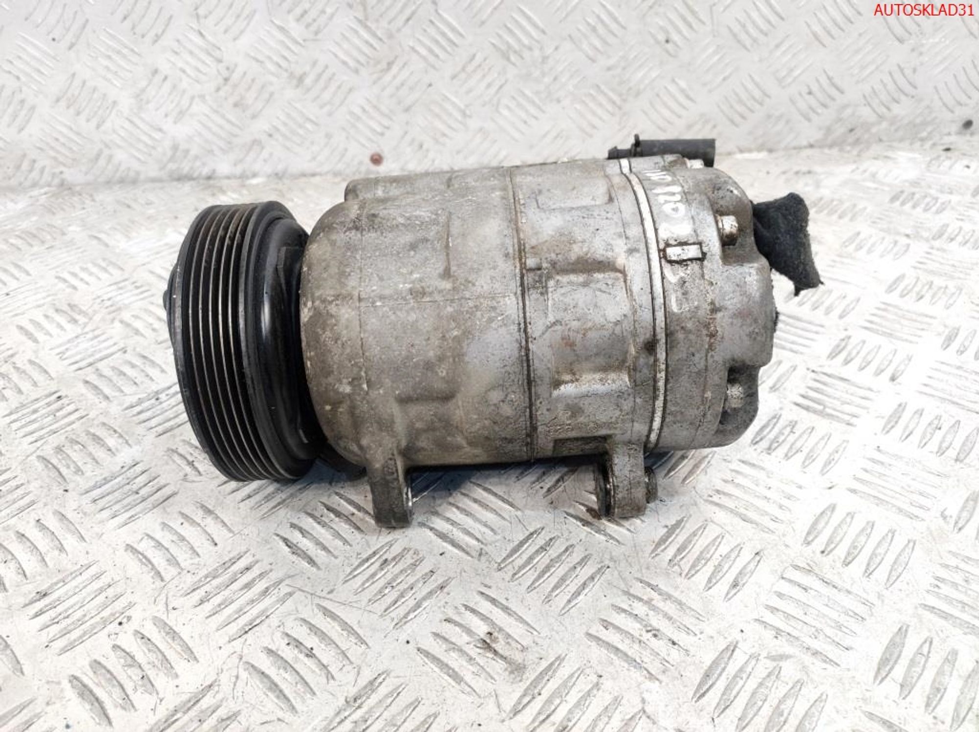 Компрессор кондиционера VW Golf 4 1J0820803J, 5900 рублей, Дубовое