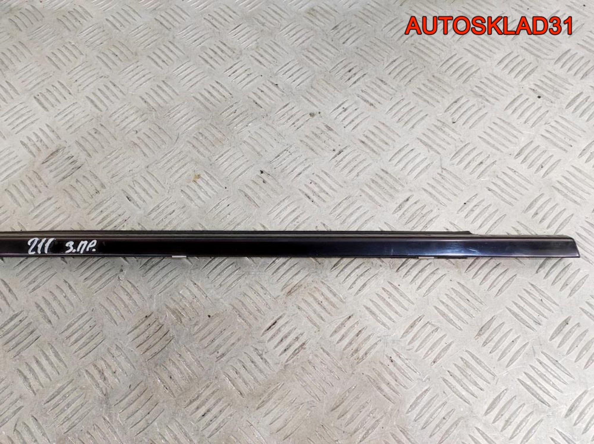 Накладка стекла заднего правого Mercedes W211, 900 рублей, Дубовое