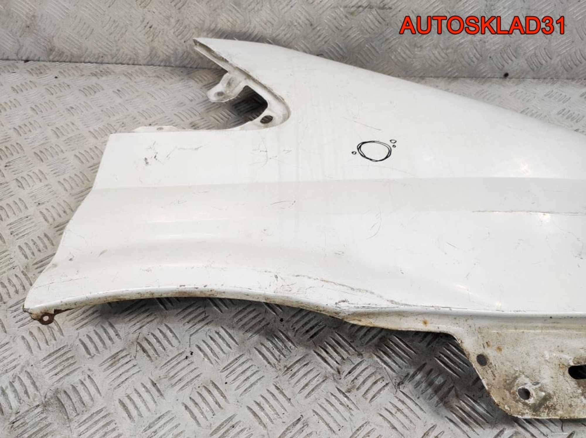 Крыло переднее правое Ford Transit 6 1560697, 4000 рублей, Дубовое